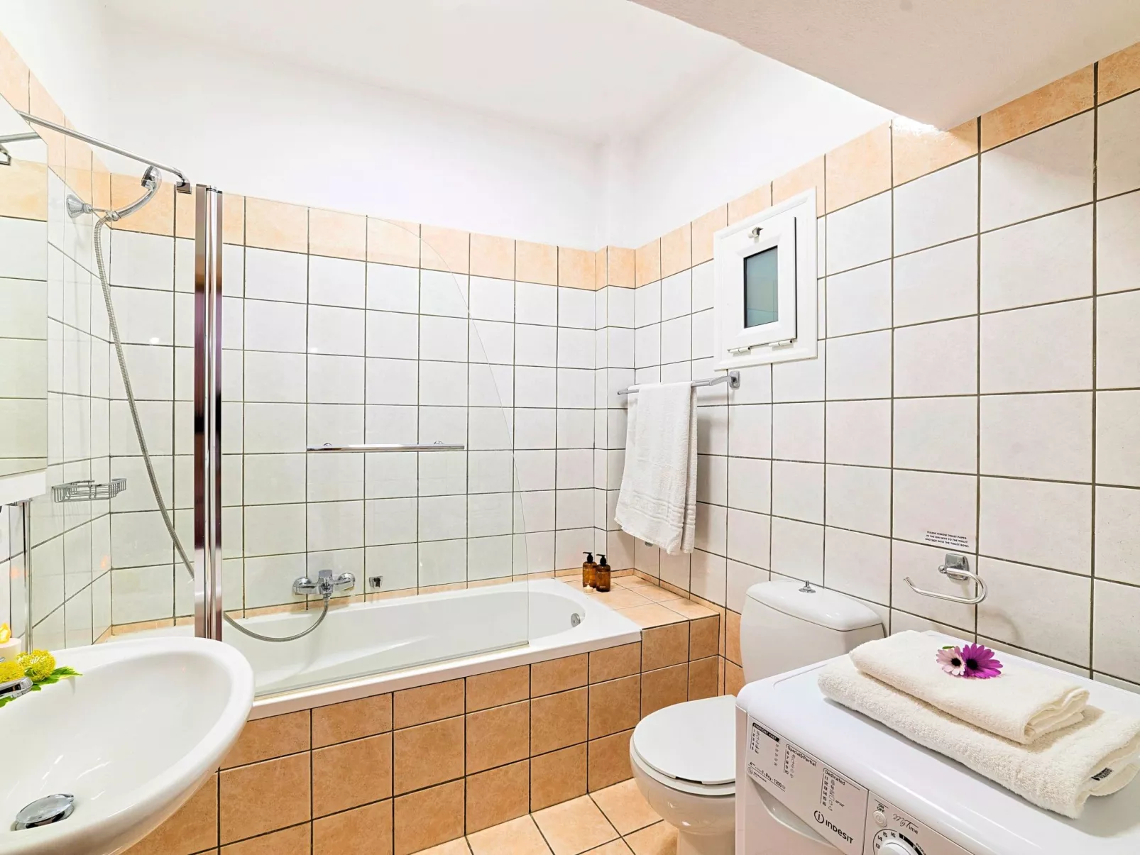 Du Lac Alpha Villa Privater Pool-Dedans