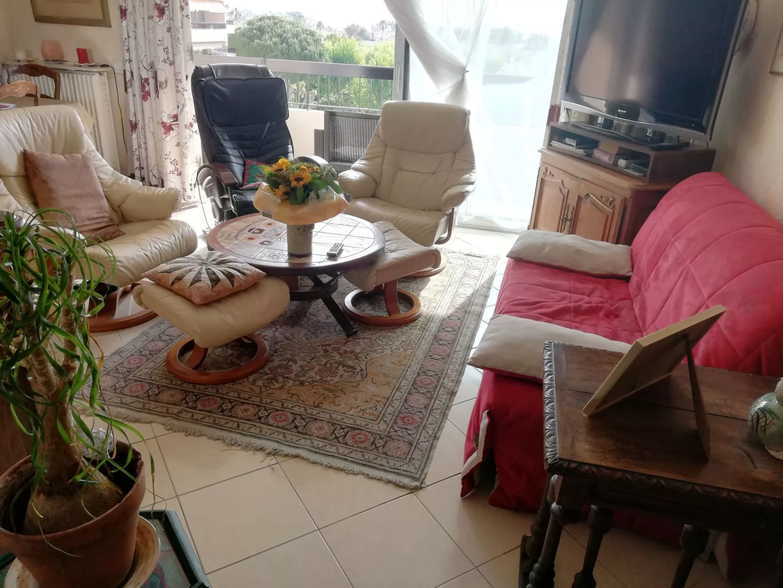 Gemütliche Wohnung, 5 Minuten vom Strand entfernt-Inside