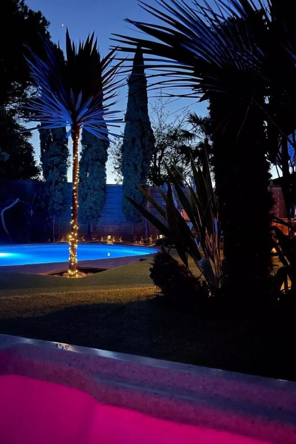 Villa Eden Bleu - Haus in Südlage mit beheiztem Pool und privatem Whirlpool-Outside