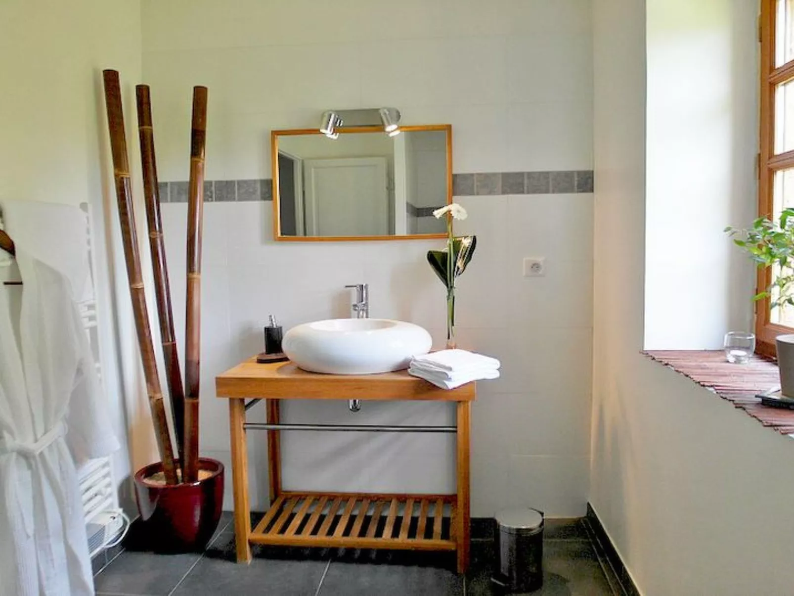 Domäne "Pavillon Mathéo" mit Infinity-Pool-Inside