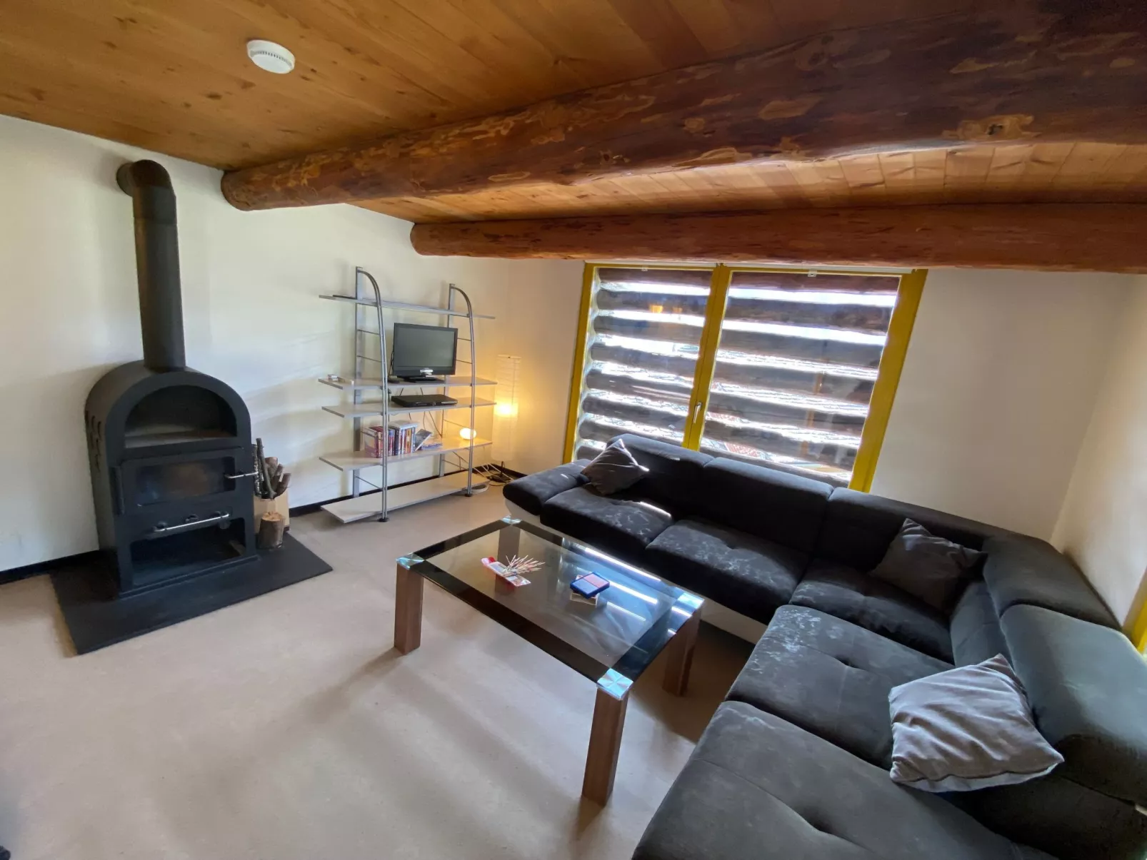 Rustico Monti di Rima-Inside