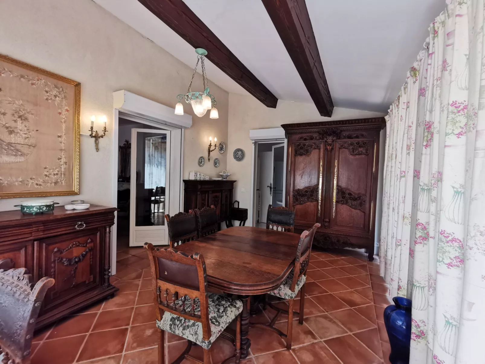 Villa mit Flair-Drinnen