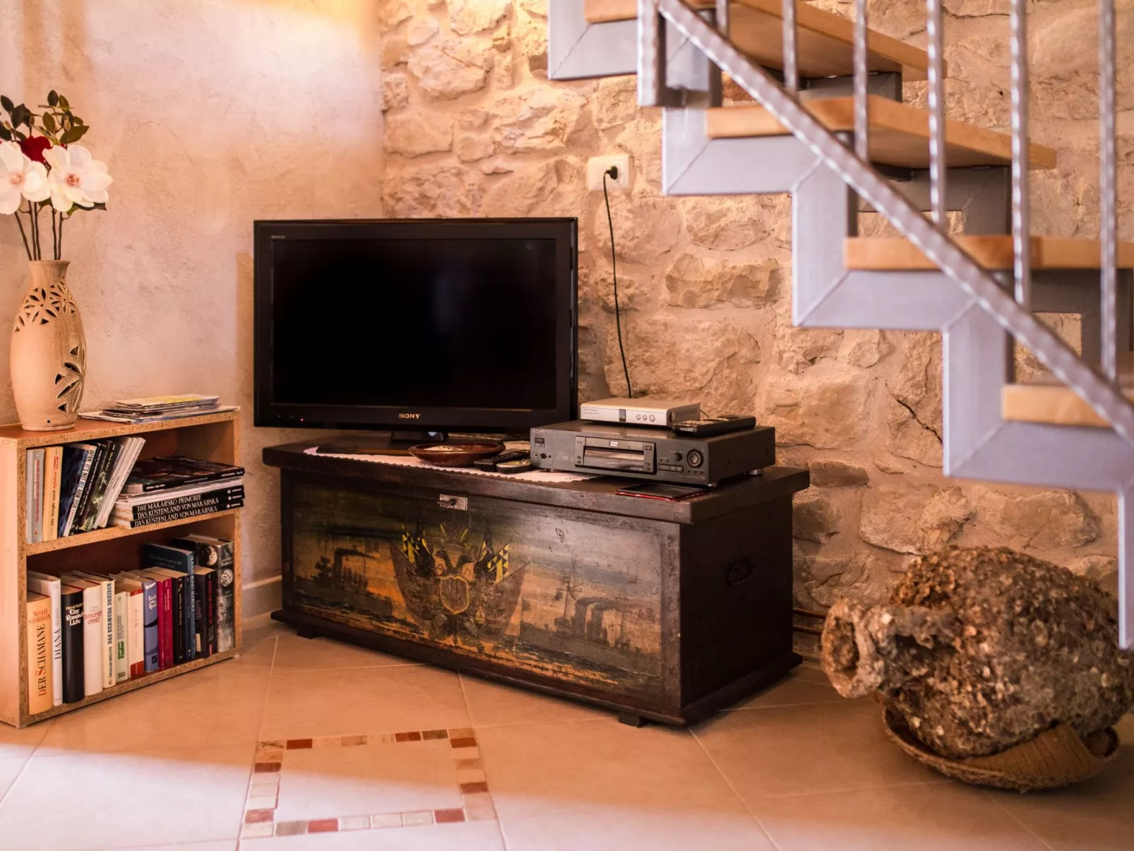 Mit Blick auf das Wasser-Inside