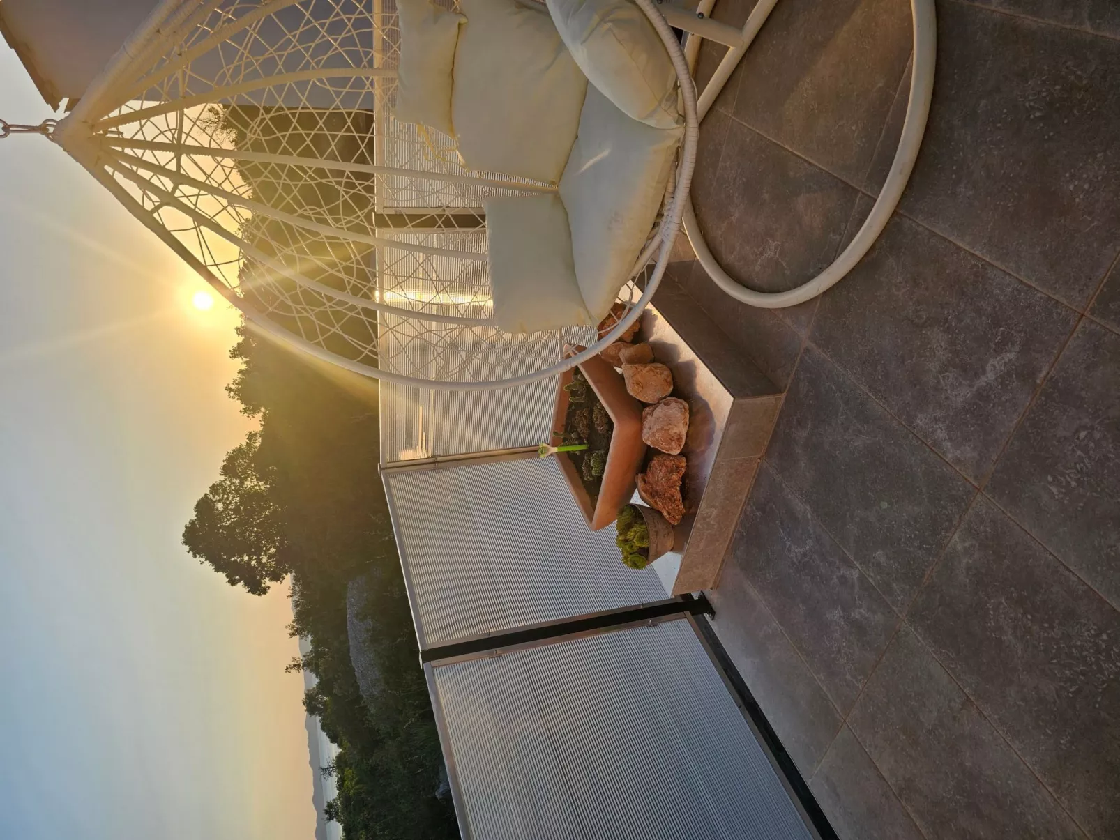 Mimos Robinsonhaus-Draußen