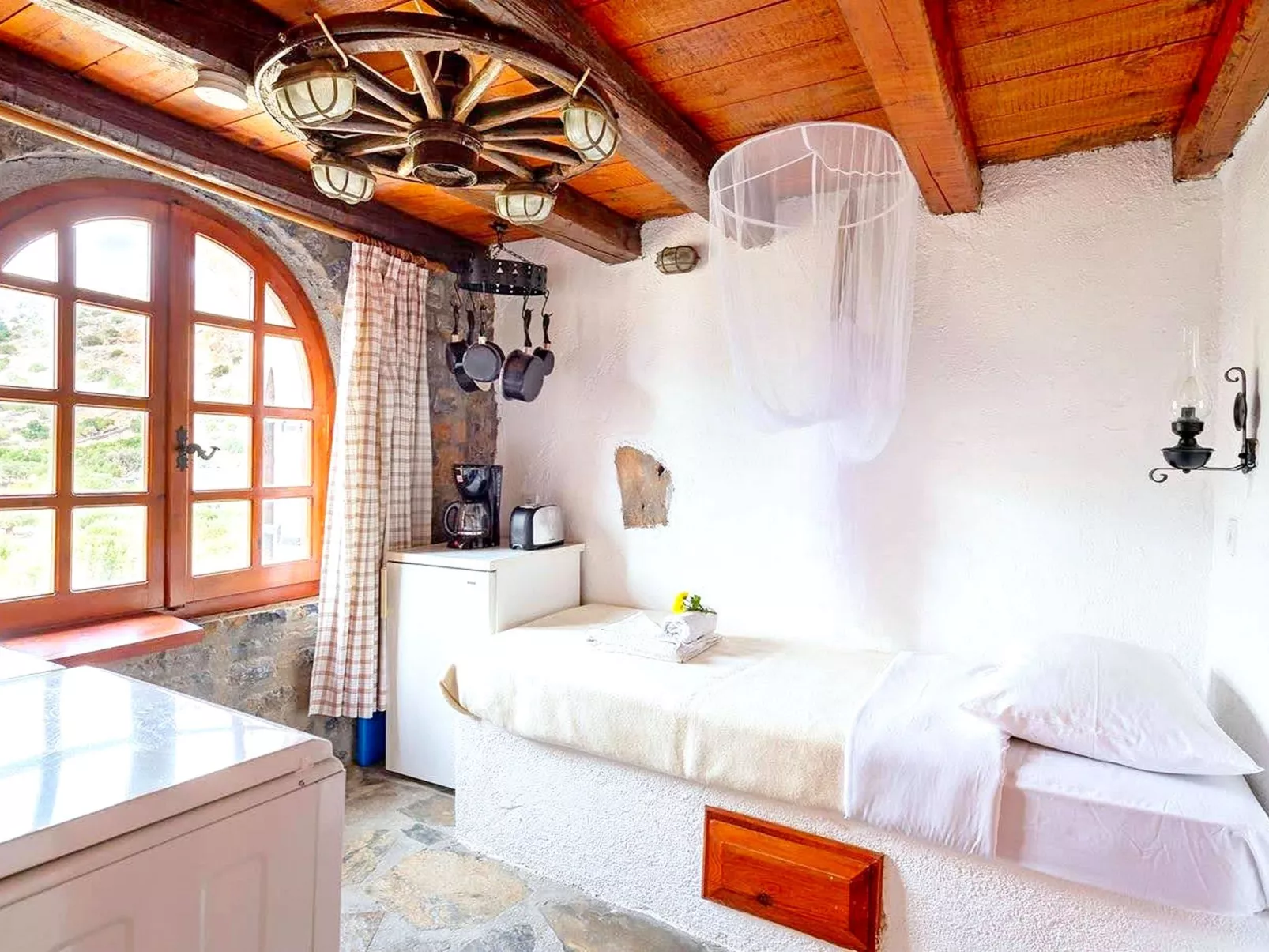 Authentisches kretisches Steinhaus Clio mit Aussicht-Drinnen