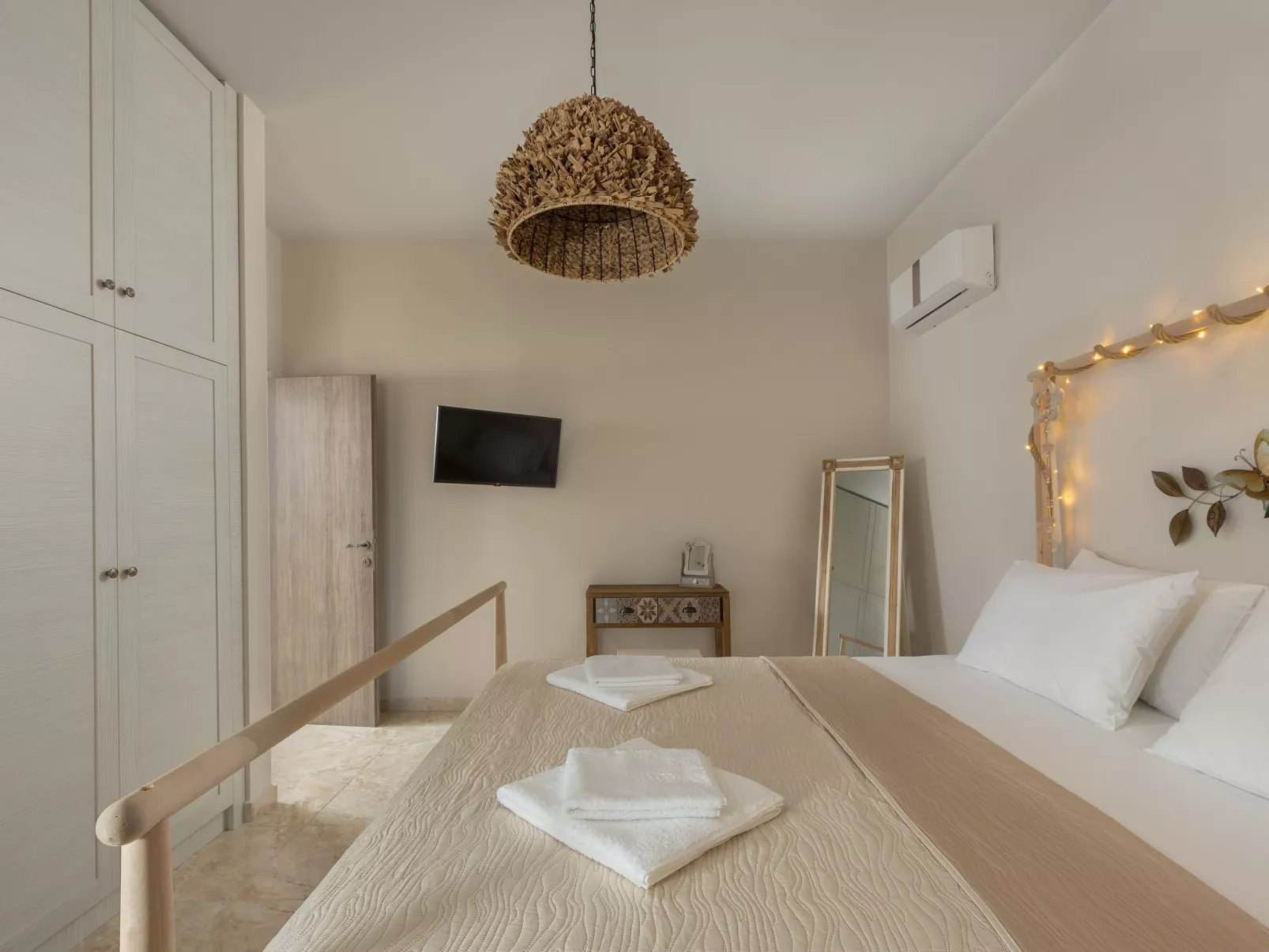 Geräumige Villa Evelyn für 10 Personen mit Pool-Inside