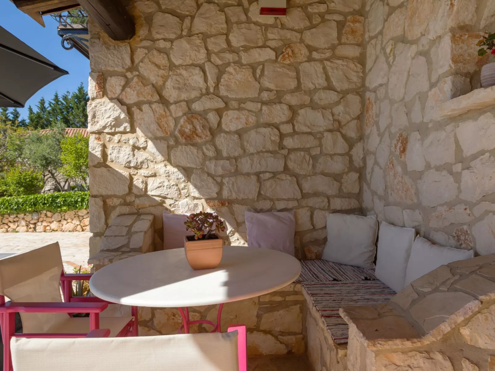 Villa Ariadne mit privatem Pool-Drinnen