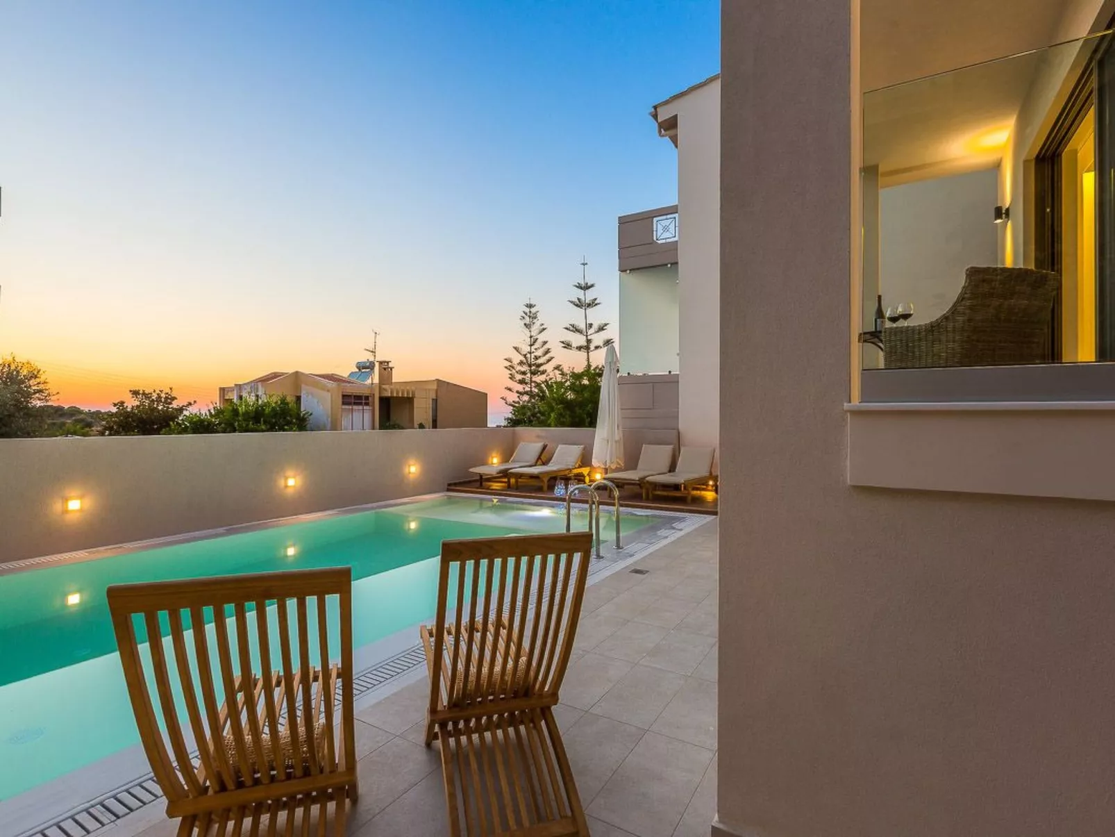 Villa Amelia I Kostenloser 8-Sitzer Mini-Van und Pool-Outside