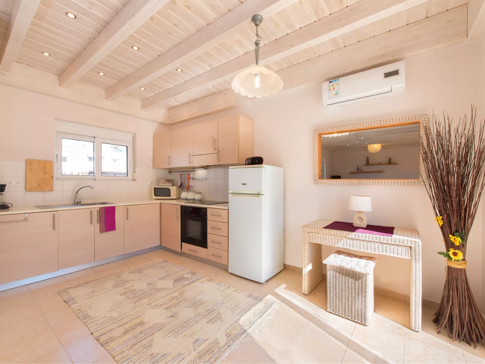 In Kolympia mit privatem Garten-Dedans