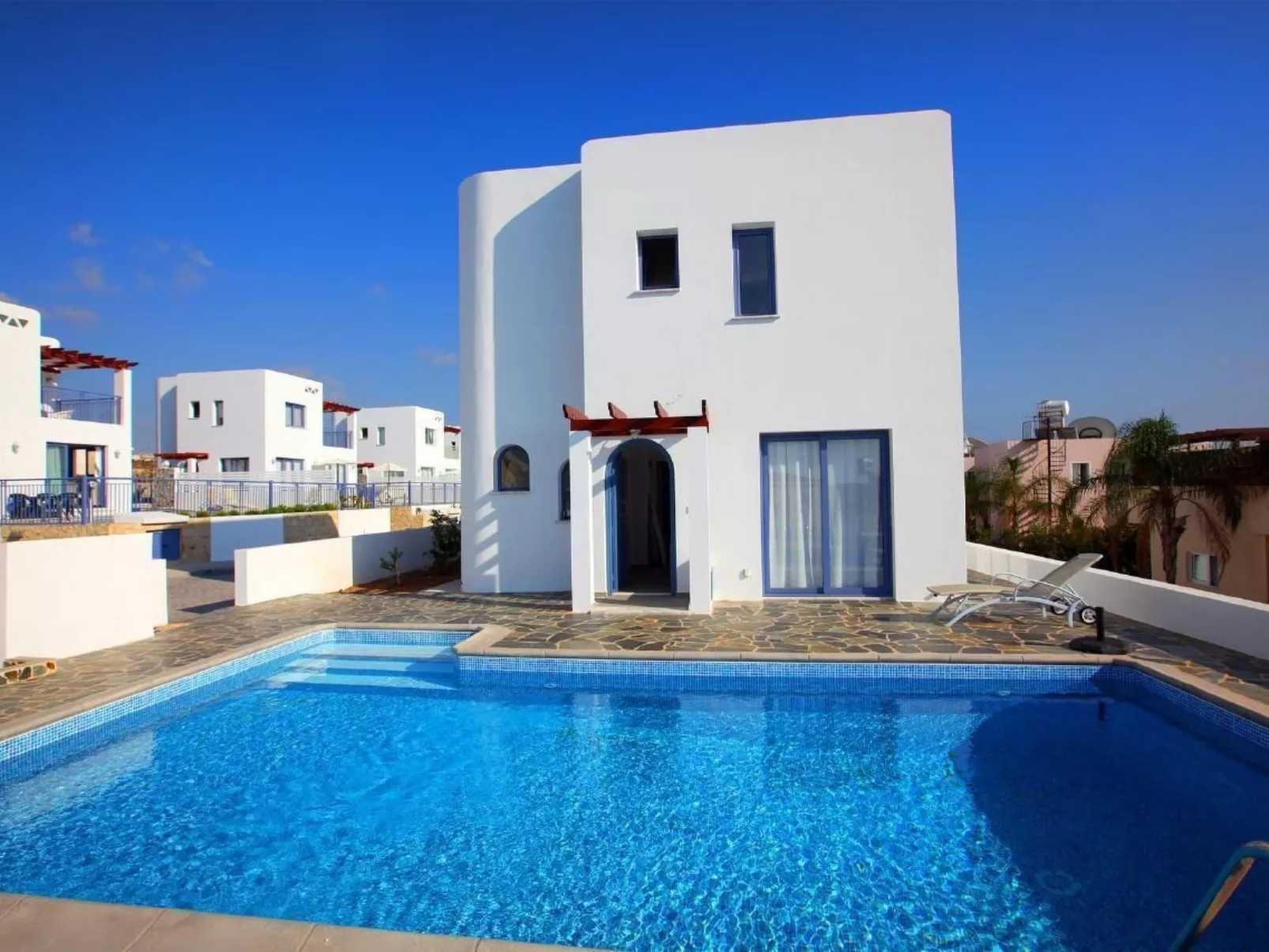 Mit Garten, Grill und Terrasse-Outside