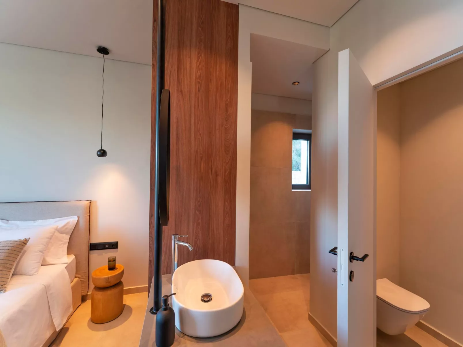 Massari-Hügel - Rocamar-Dedans