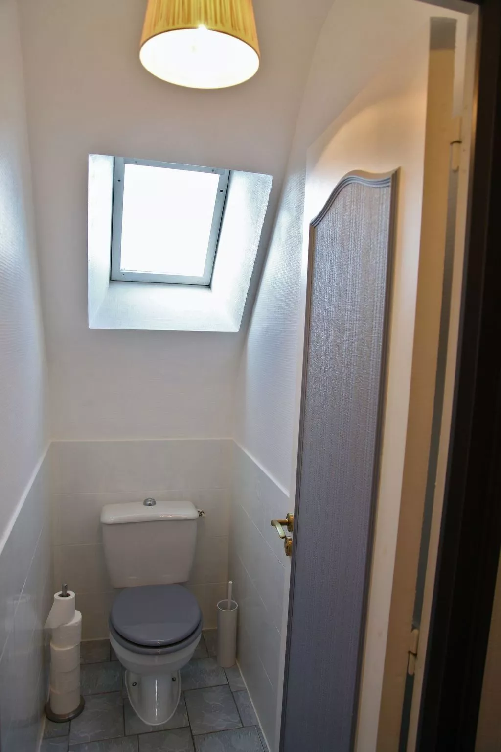 Wunderschönes Dorf am Meer-Drinnen