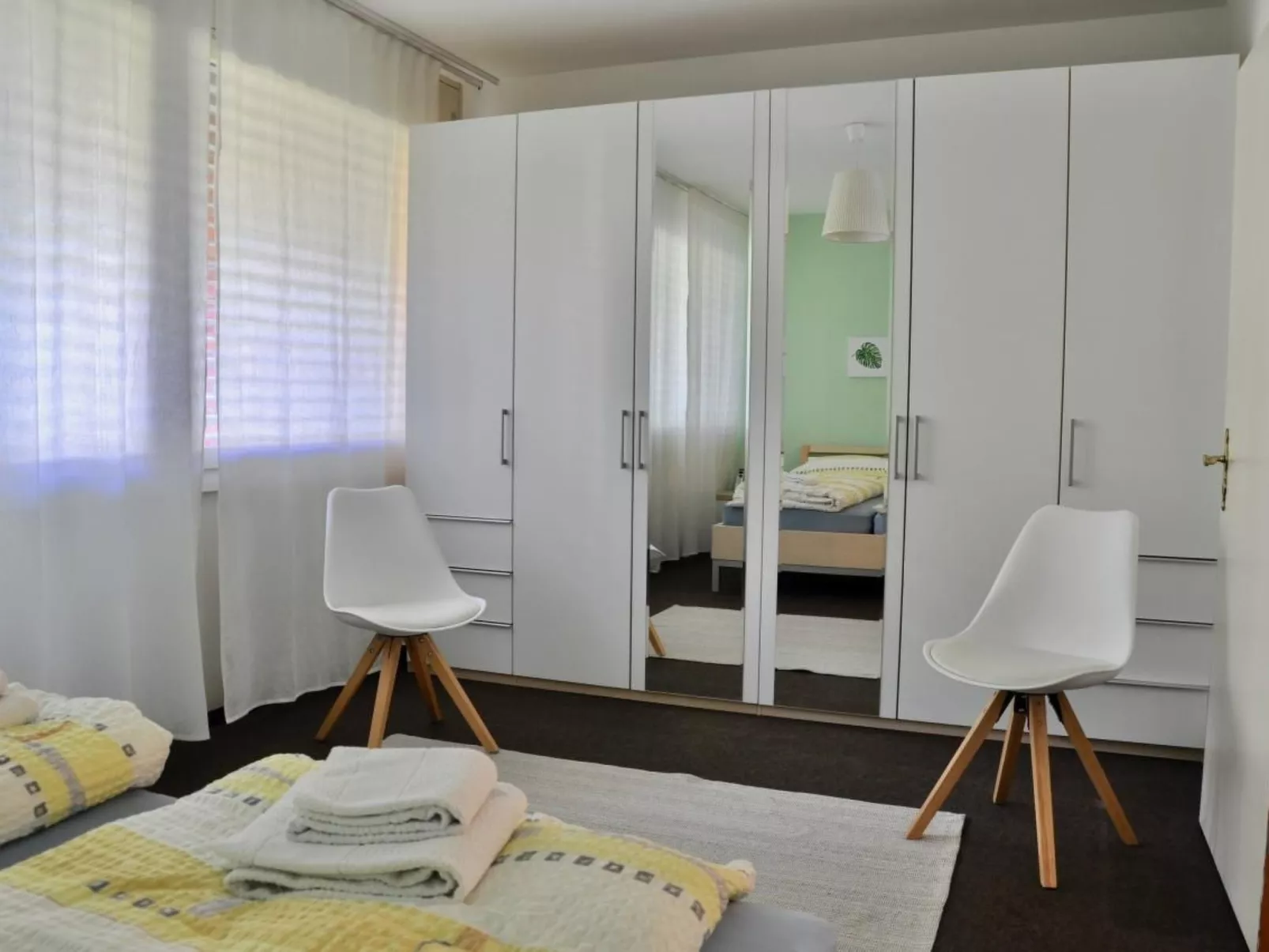 Navengana 4 mit Pool-Drinnen