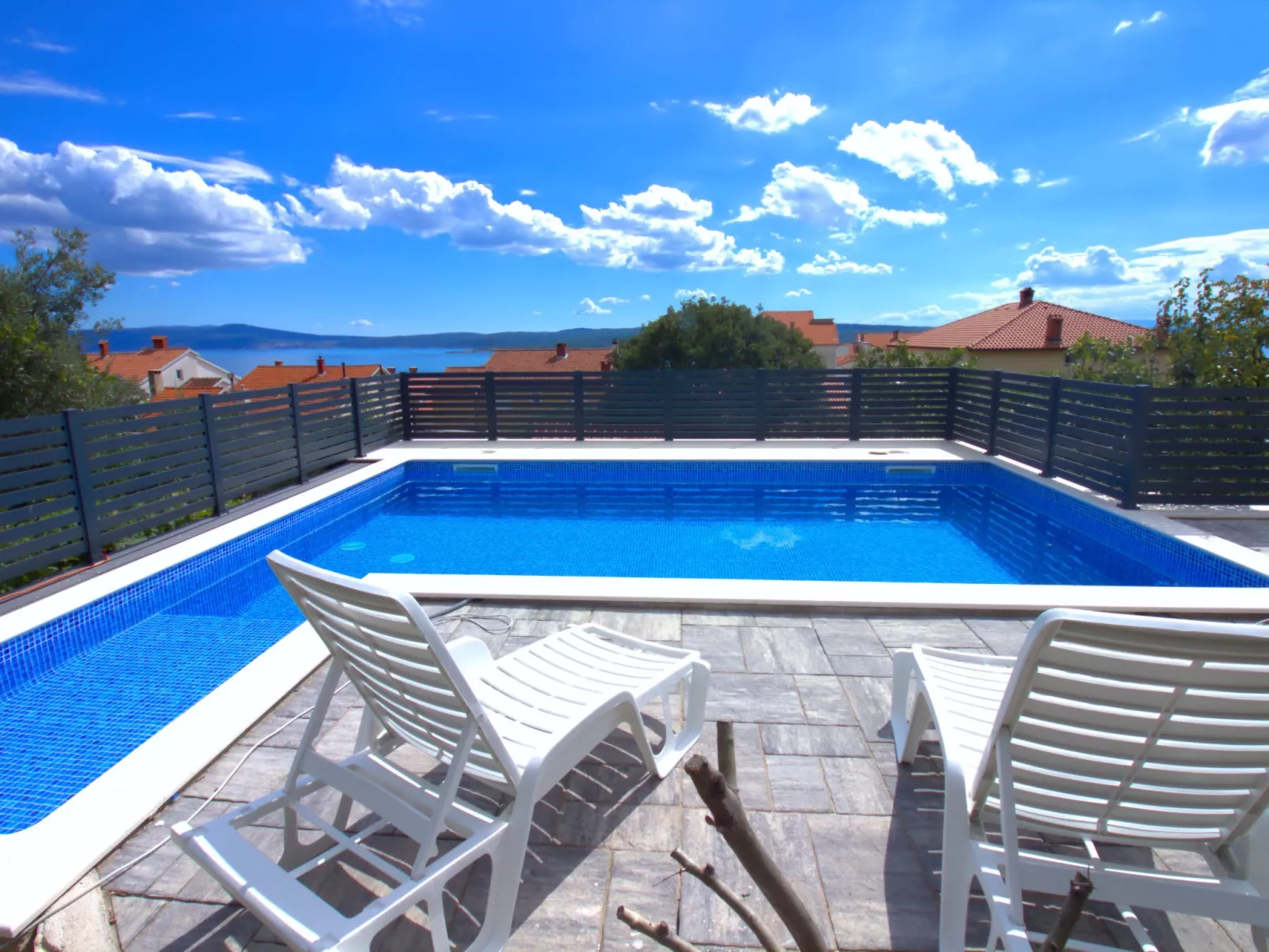 Schöne Wohnung mit Gemeinschaftspool,-Image-tags.info