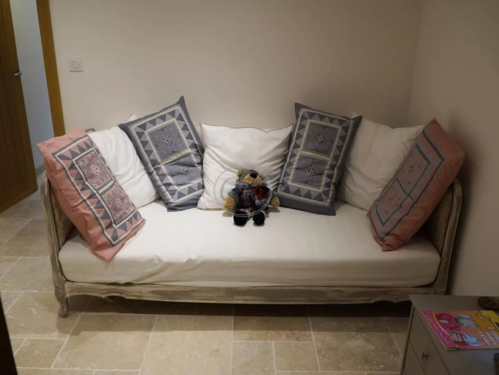 Wunderschöne Villa in Valcros mit Pool und Meerblick-Drinnen