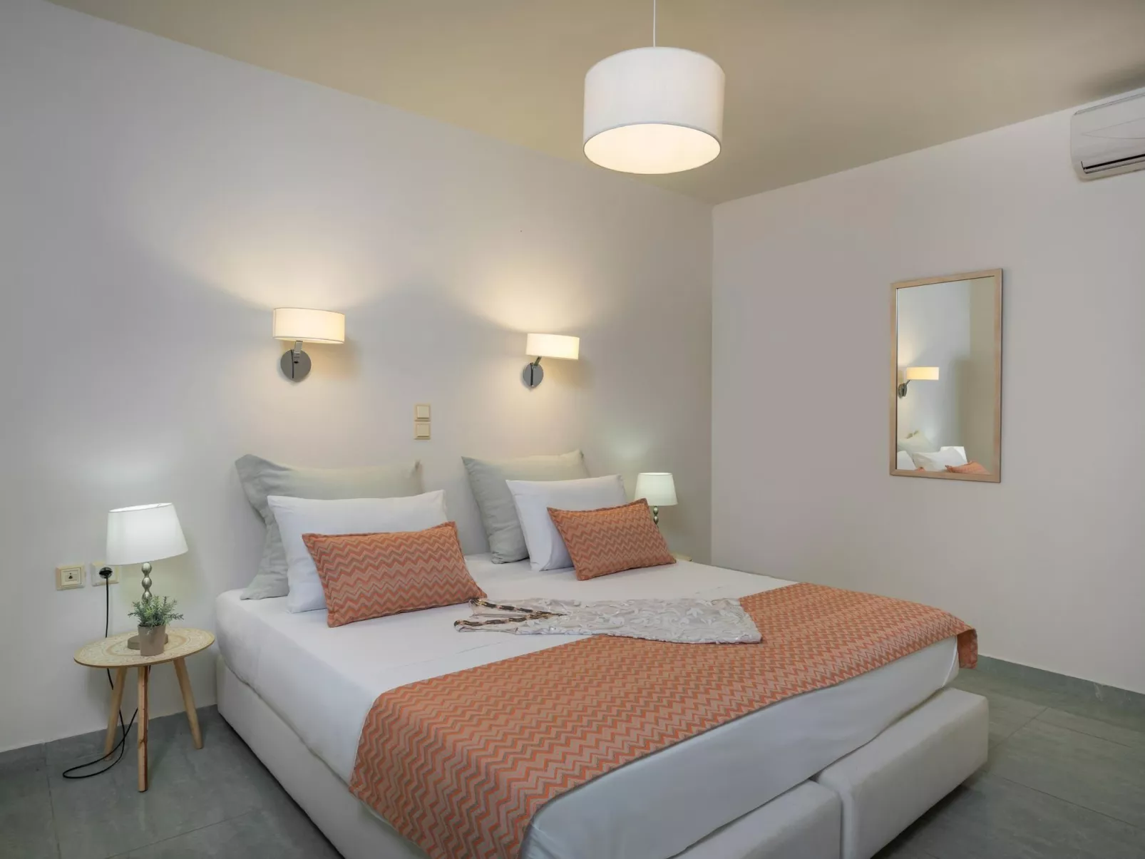 Luxuriöse Villa in Strandnähe mit Blick auf den privaten Pool-Image-tags.info