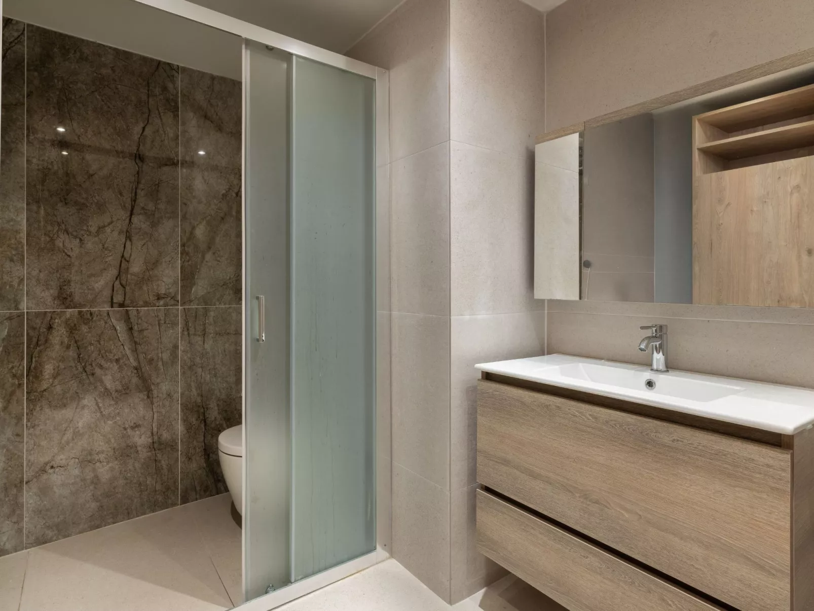 Trapezia Luxury Living -Türkis-Inside