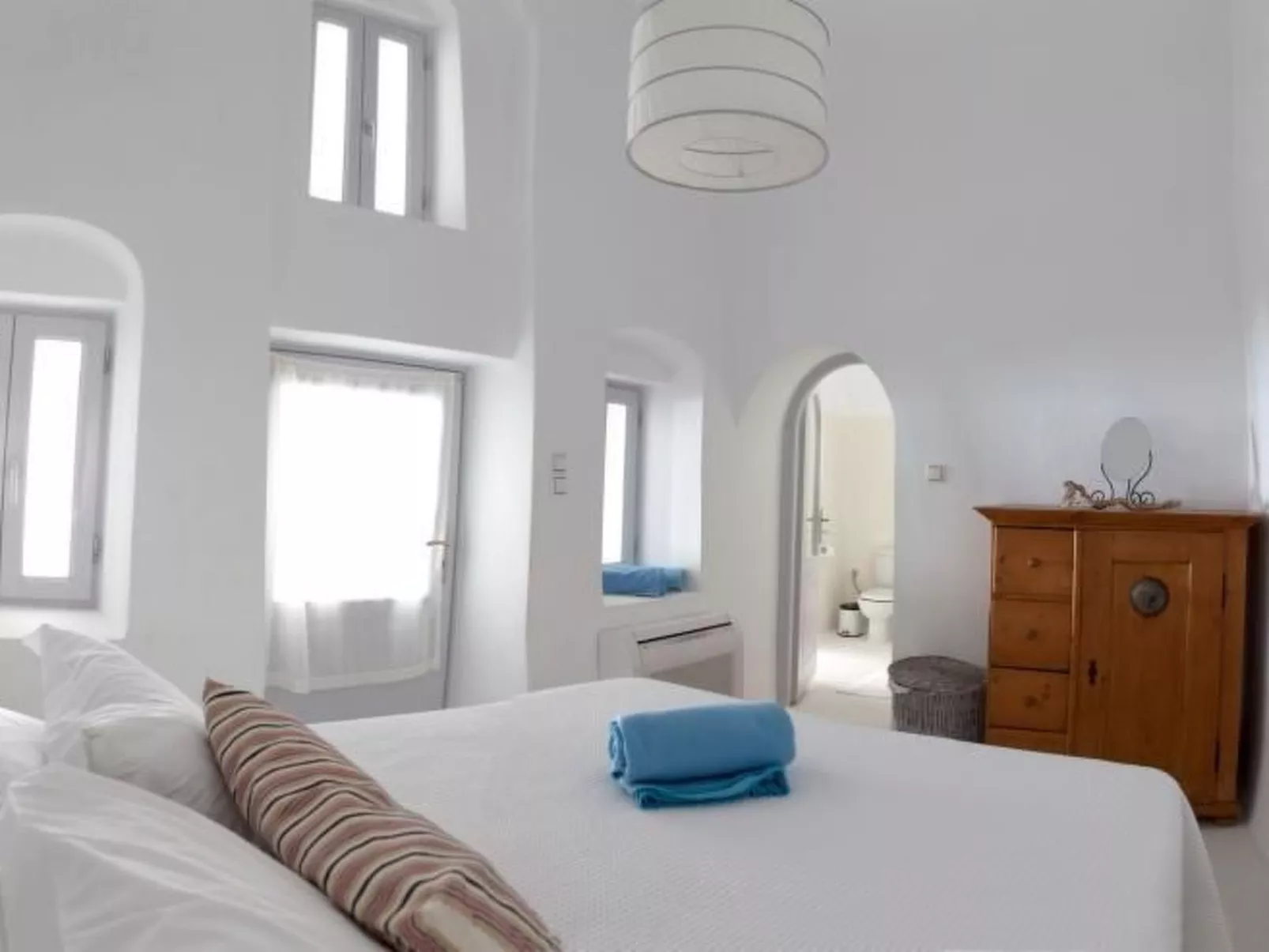 Stilvolle Villa mit Pool und herrlichem Meerblick-Inside