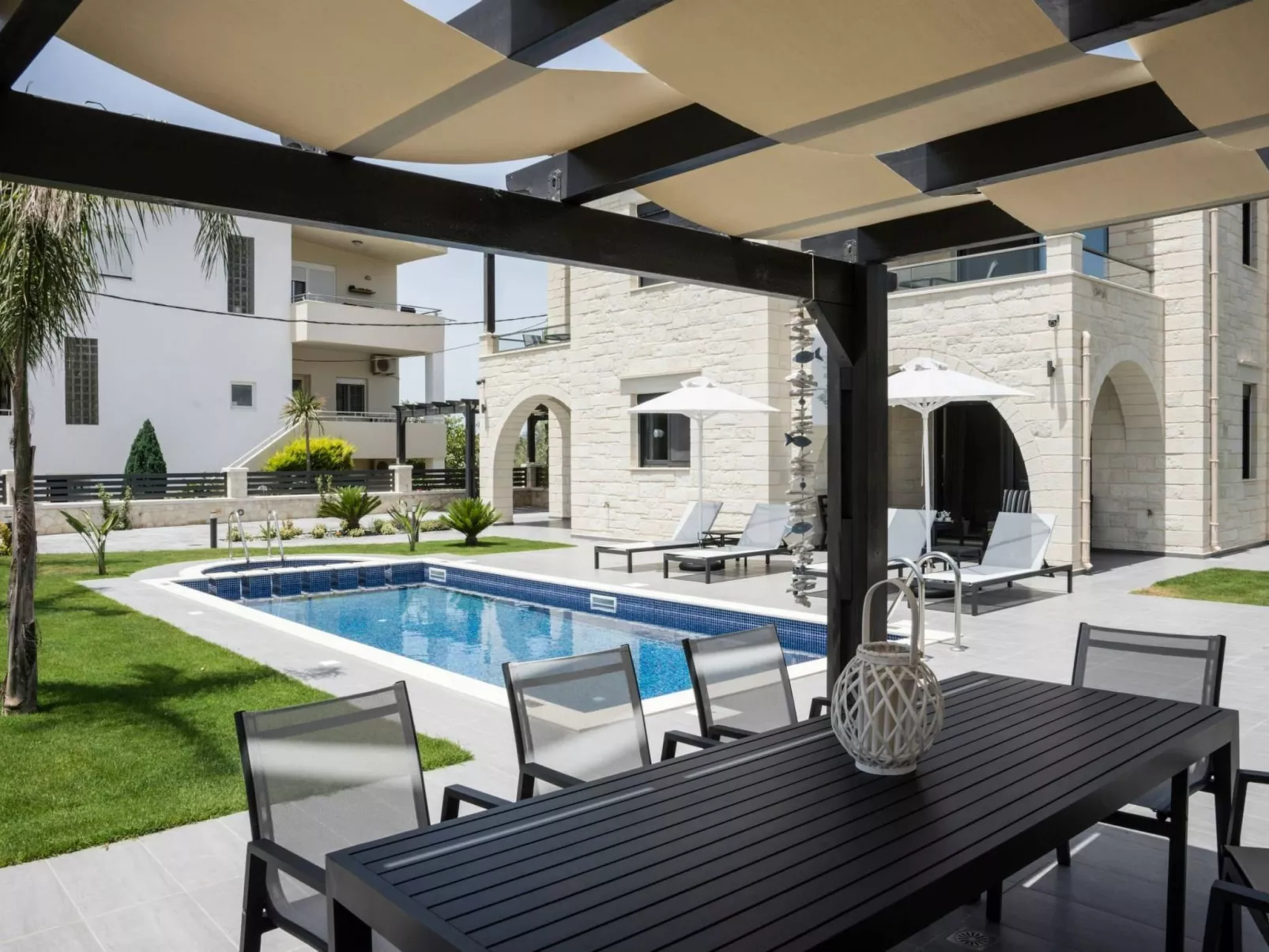 Villa am Strand mit Pool, Sauna und Barbecue-Image-tags.info