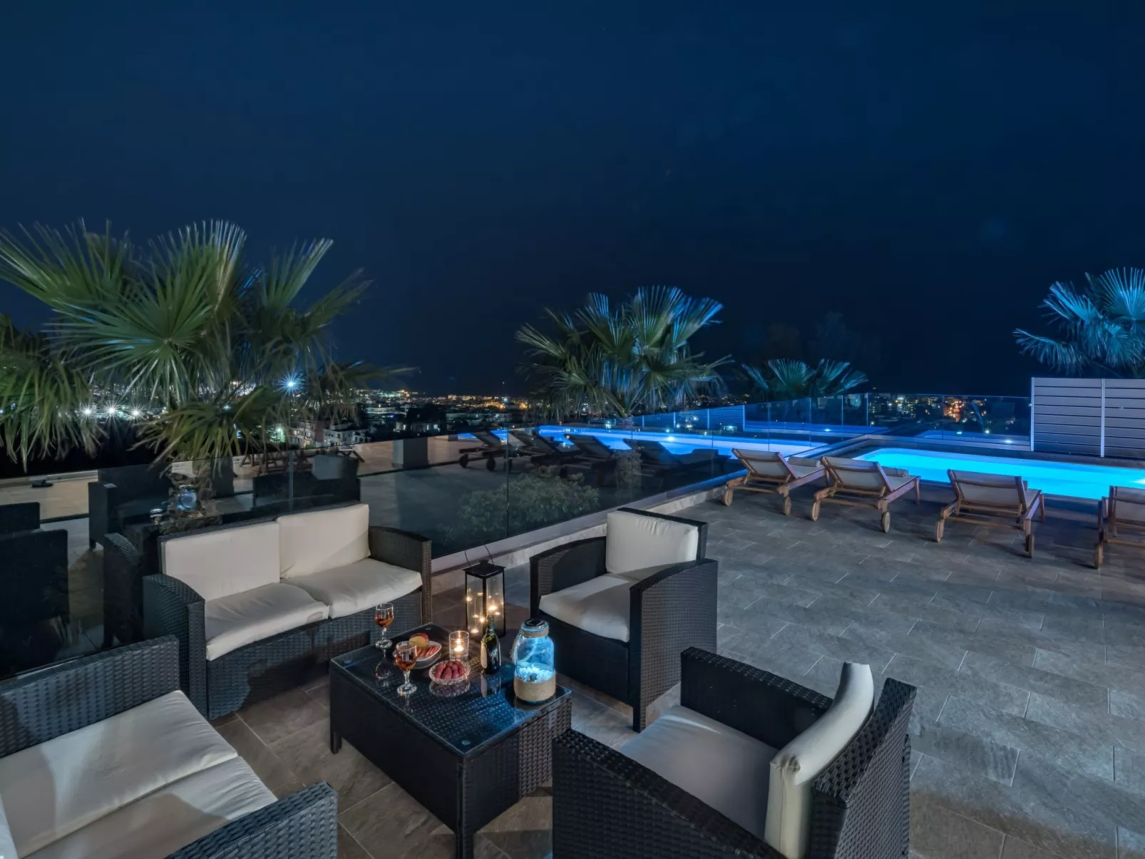 Karmilos Hill Villa - absolute Privatsphäre-Dedans