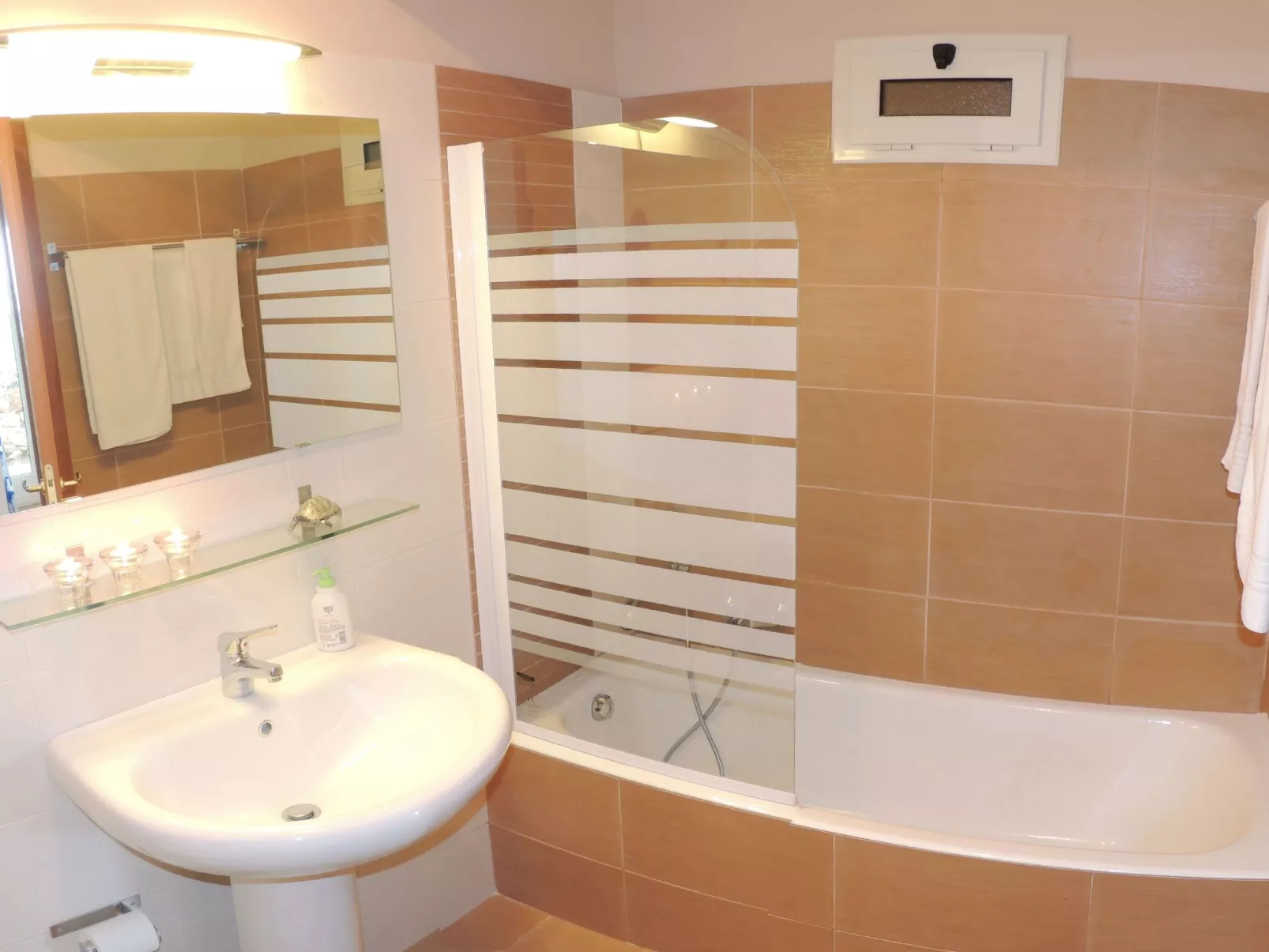 Villa Isola Bella mit atemberaubender Aussicht-Inside