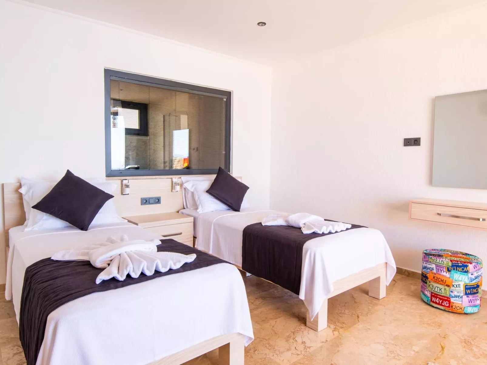 Azda-Image-tags.info