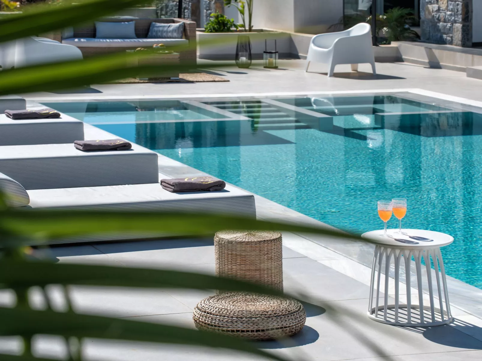 Luxuriös gestaltete Villa mit privatem Pool-Drinnen