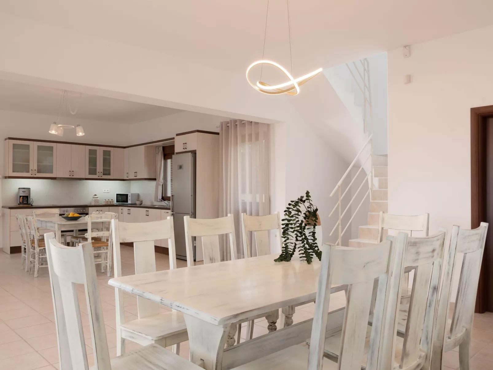 Ferienvilla "Rousa" mit Bergblick-Inside