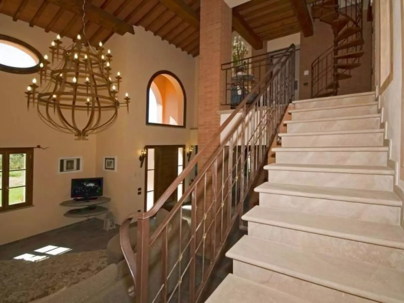 Villa Lestra Montelopio-Inside