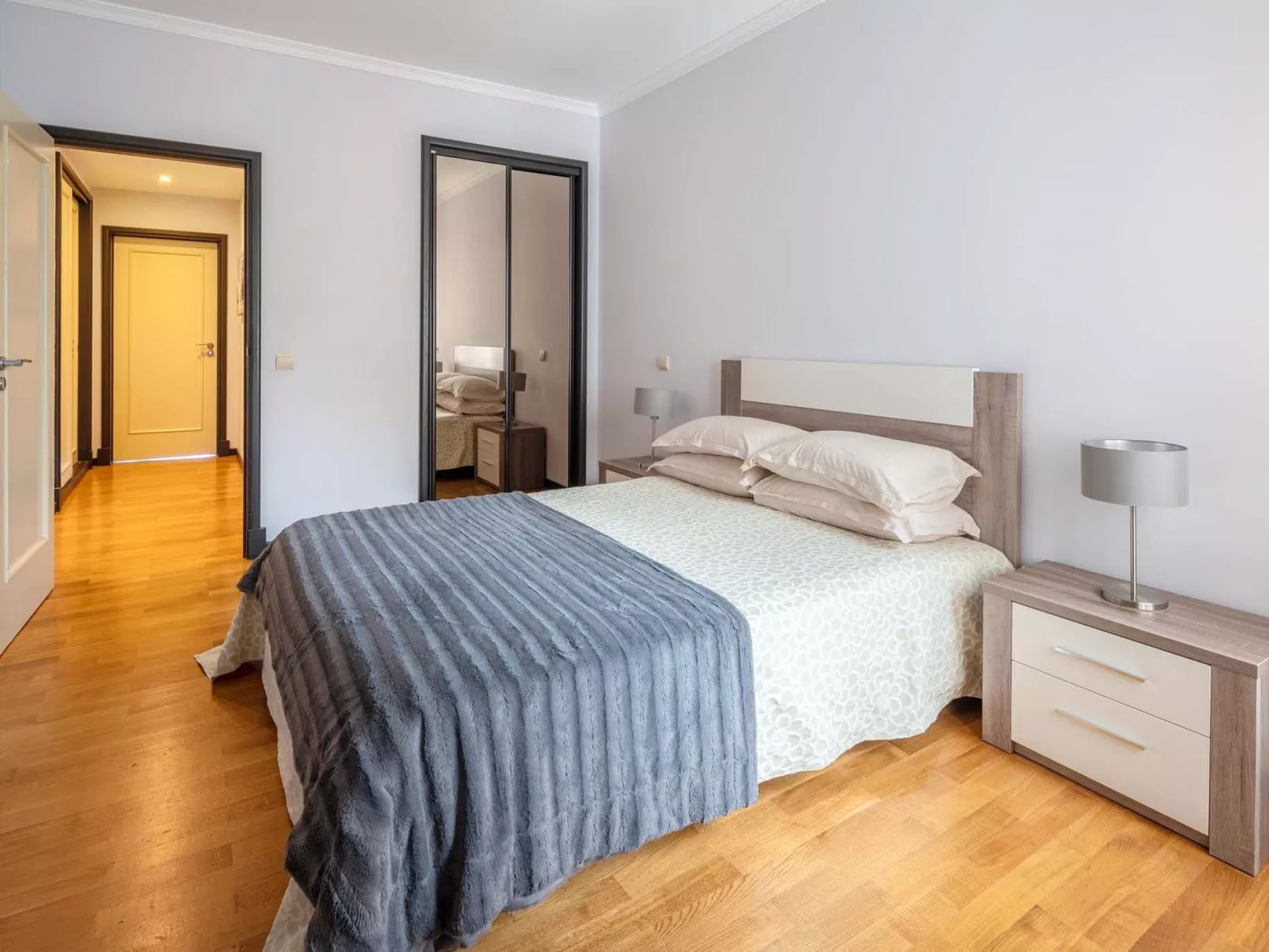 Modernes Terrassenapartment am Meer-Inside