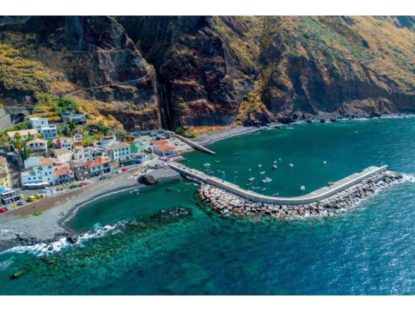 "Telvina House" mit eigenem Garten-Image-tags.info