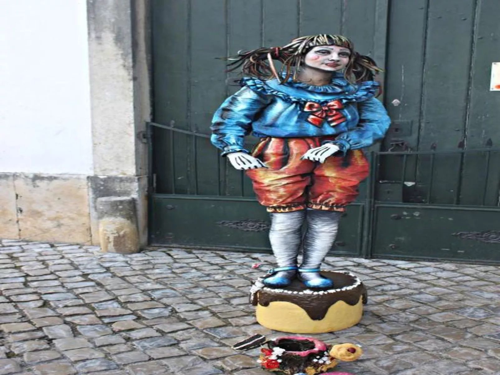 Golf, Pinienwald mit Pool-Image-tags.info