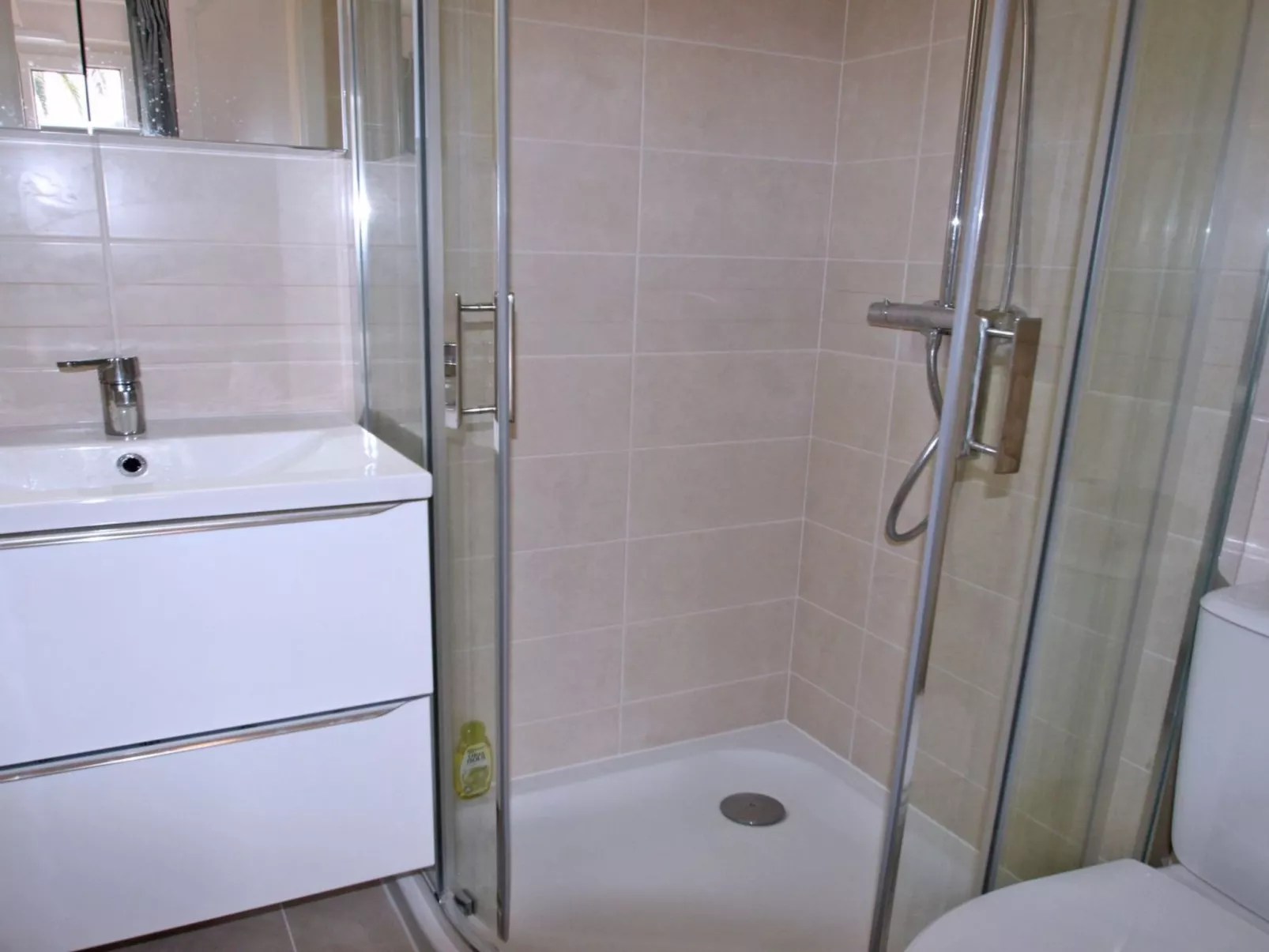 Appt T3 - 4 pers - Climatisation - Piscine-Inside