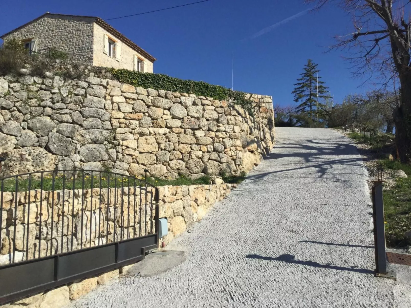 "Meline" mit Aussicht-Draußen