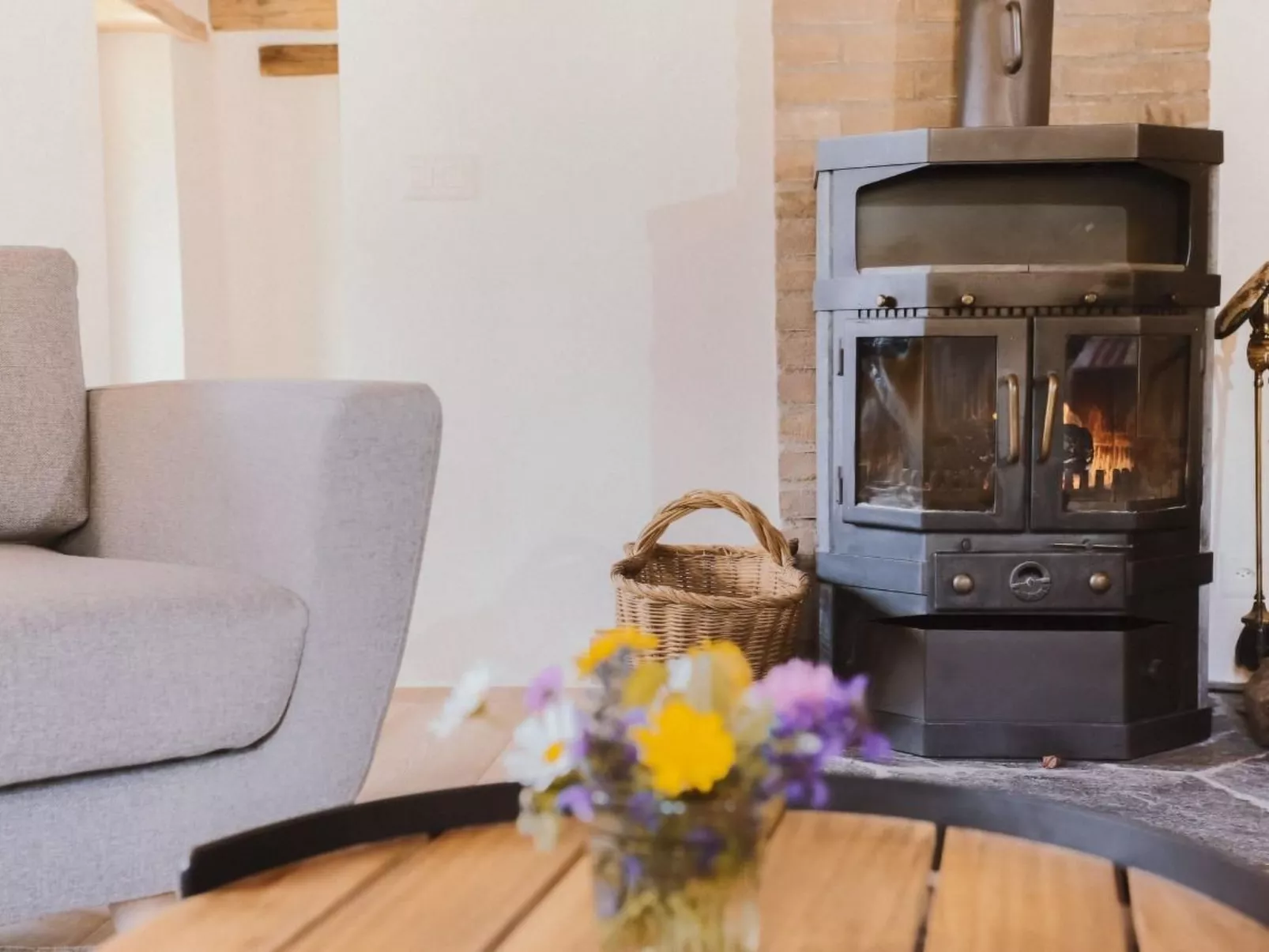 Genießen Sie das 'Attico Adula' in Cà Nizza-Inside