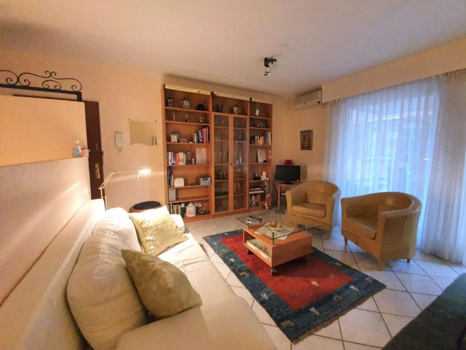 Alle Vigne Ascona-Drinnen