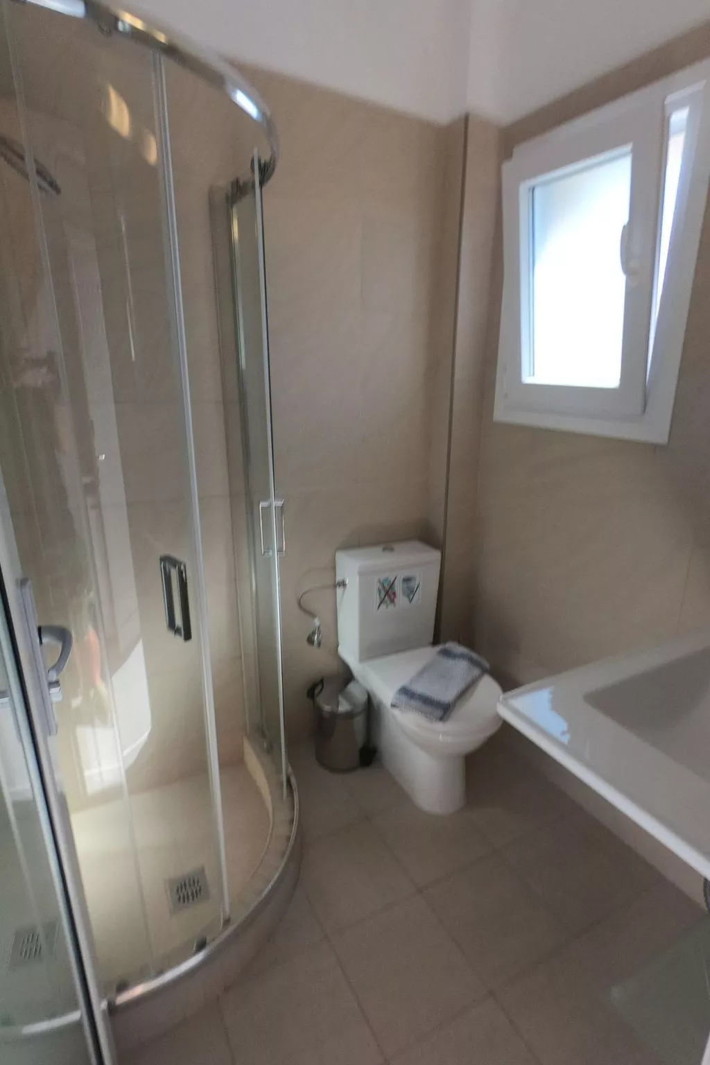 Finikas Garden Nikit-Drinnen