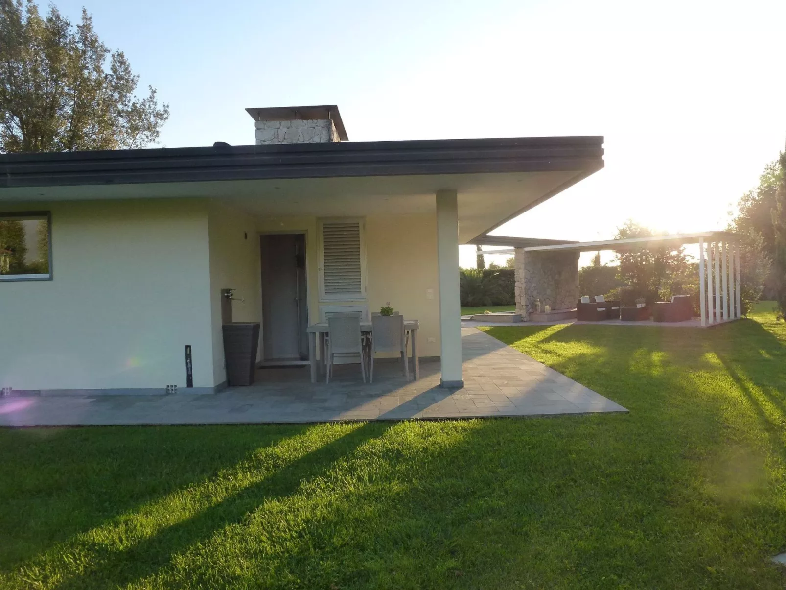 Mit Garten, Grill und Terrasse-Draußen