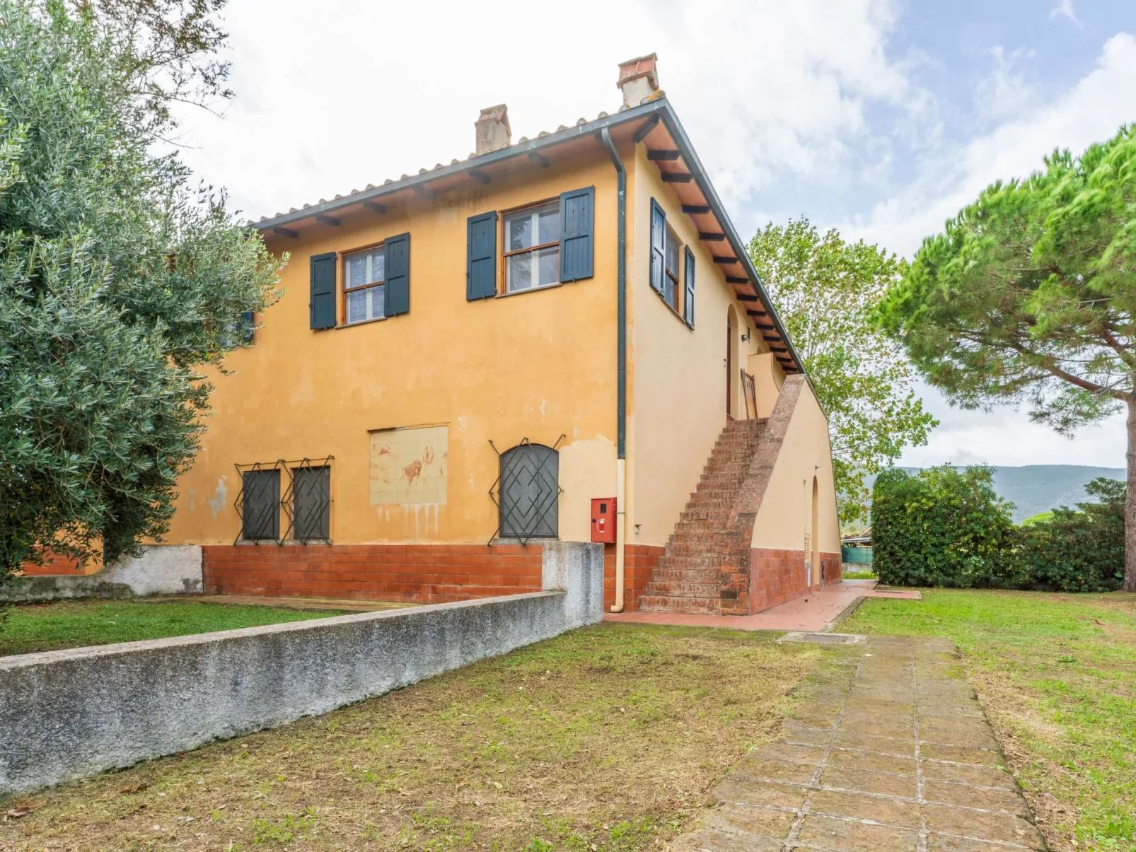 Rustikales Bauernhaus nur einen Steinwurf vom Meer entfernt-Outside