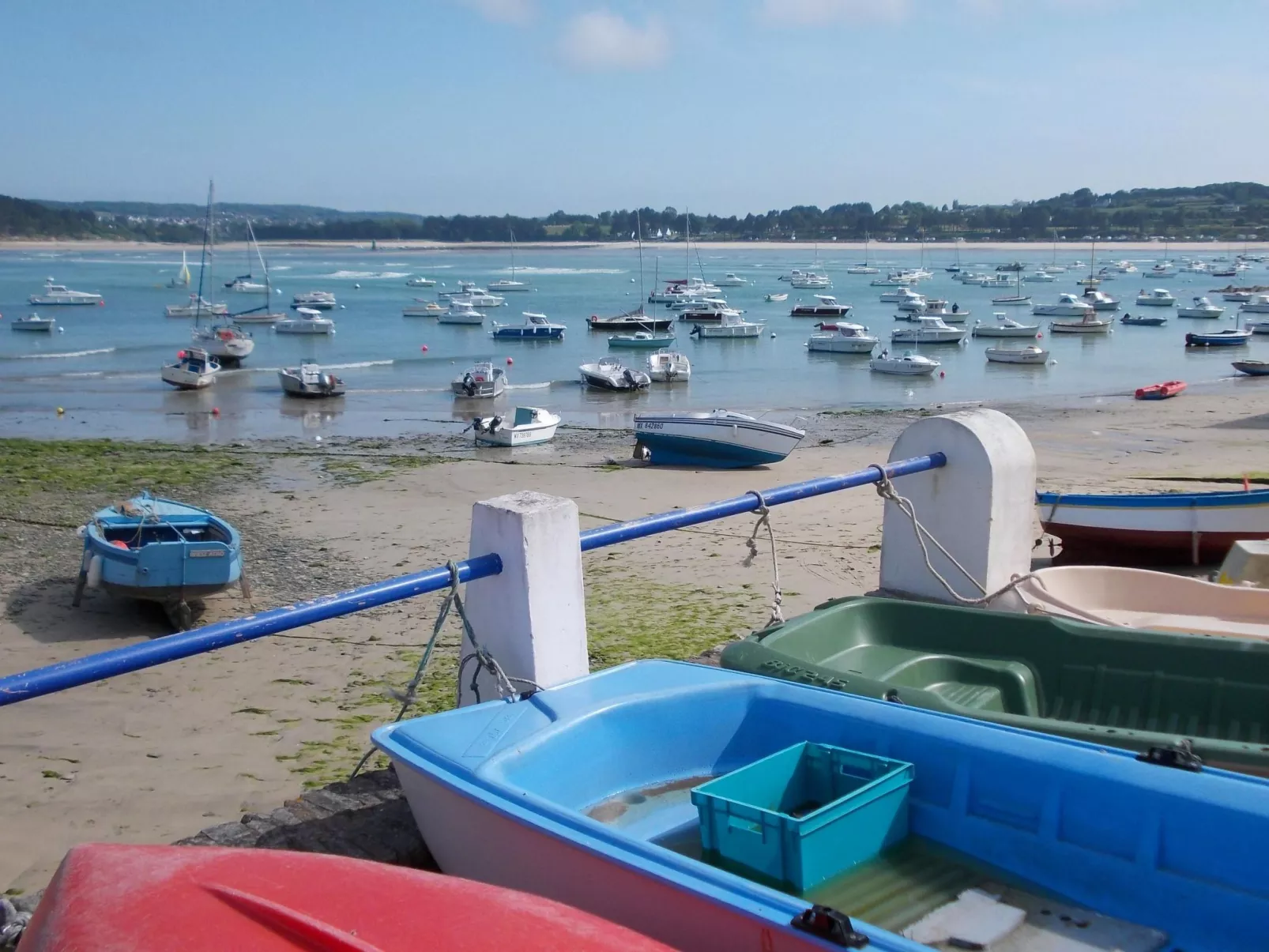 Mit Blick auf das Wasser-Dehors