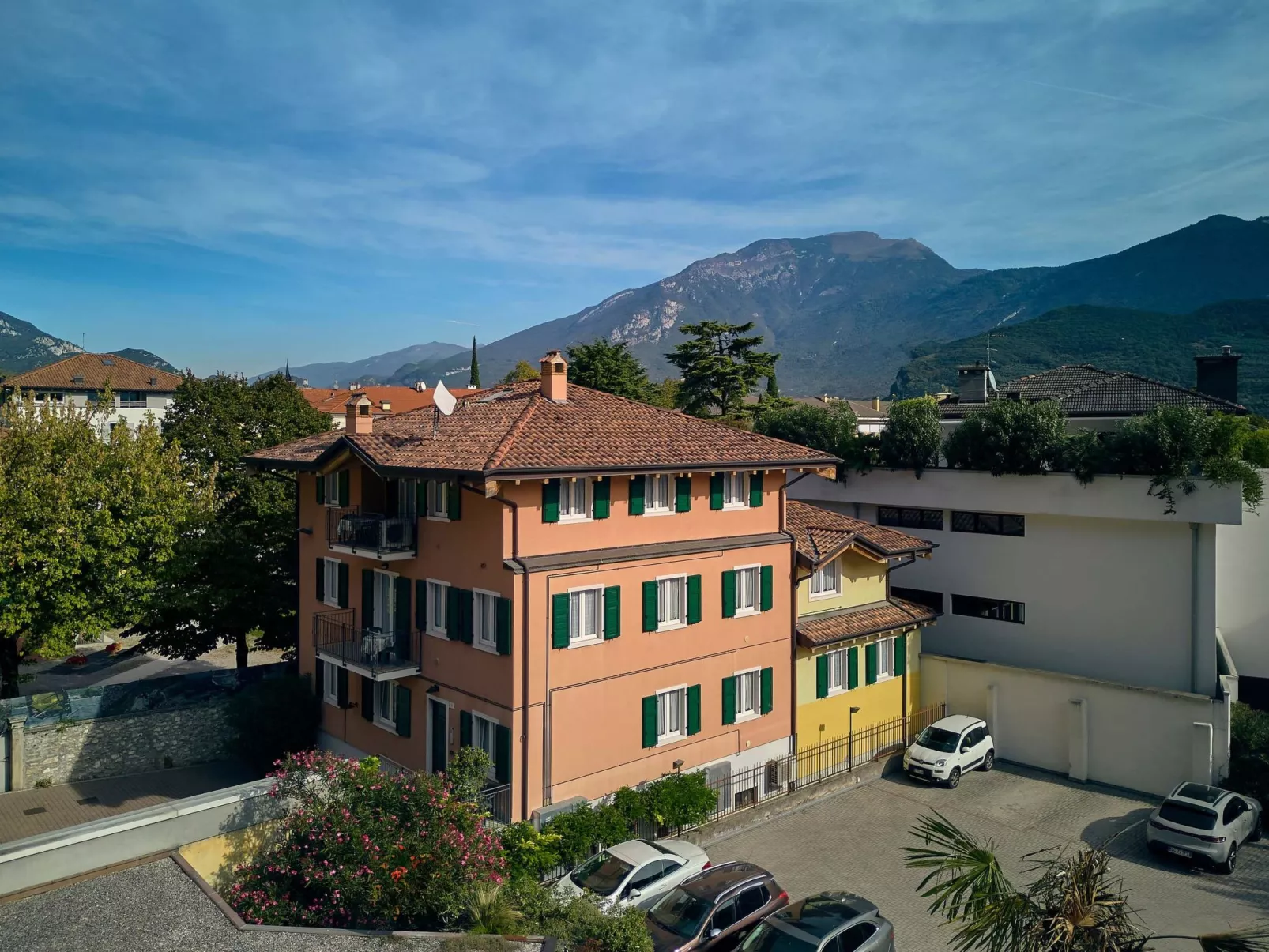 Familienwohnung mit Balkon BV2-Image-tags.info