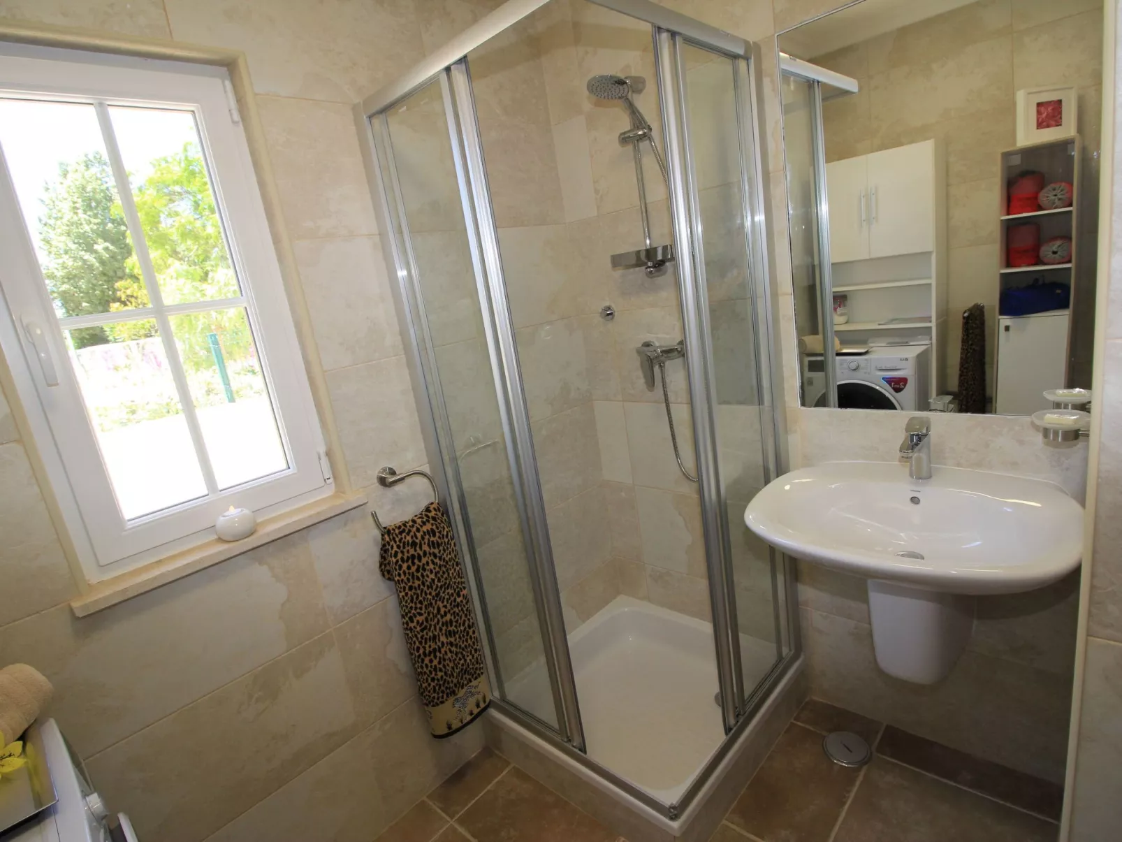 Vila Marques da Luz-Dedans