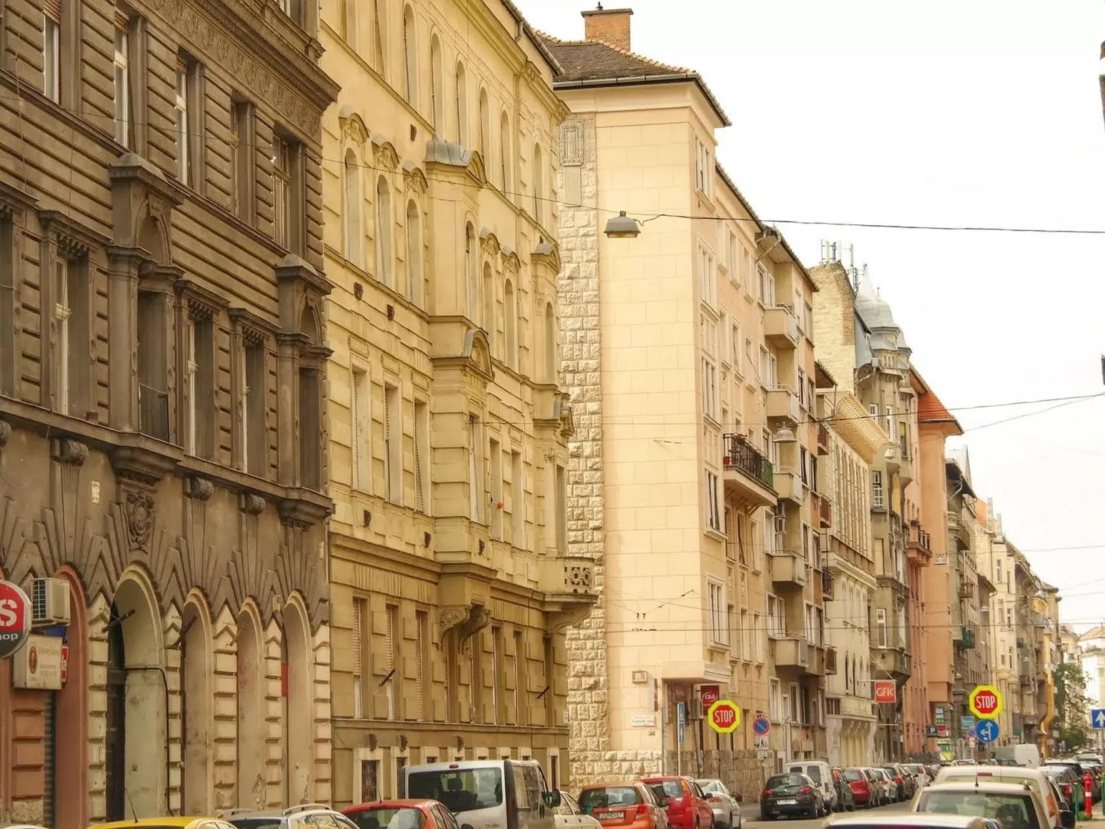 Moderne Ferienwohnung in Ujlipotvaros mit Garten-Dehors