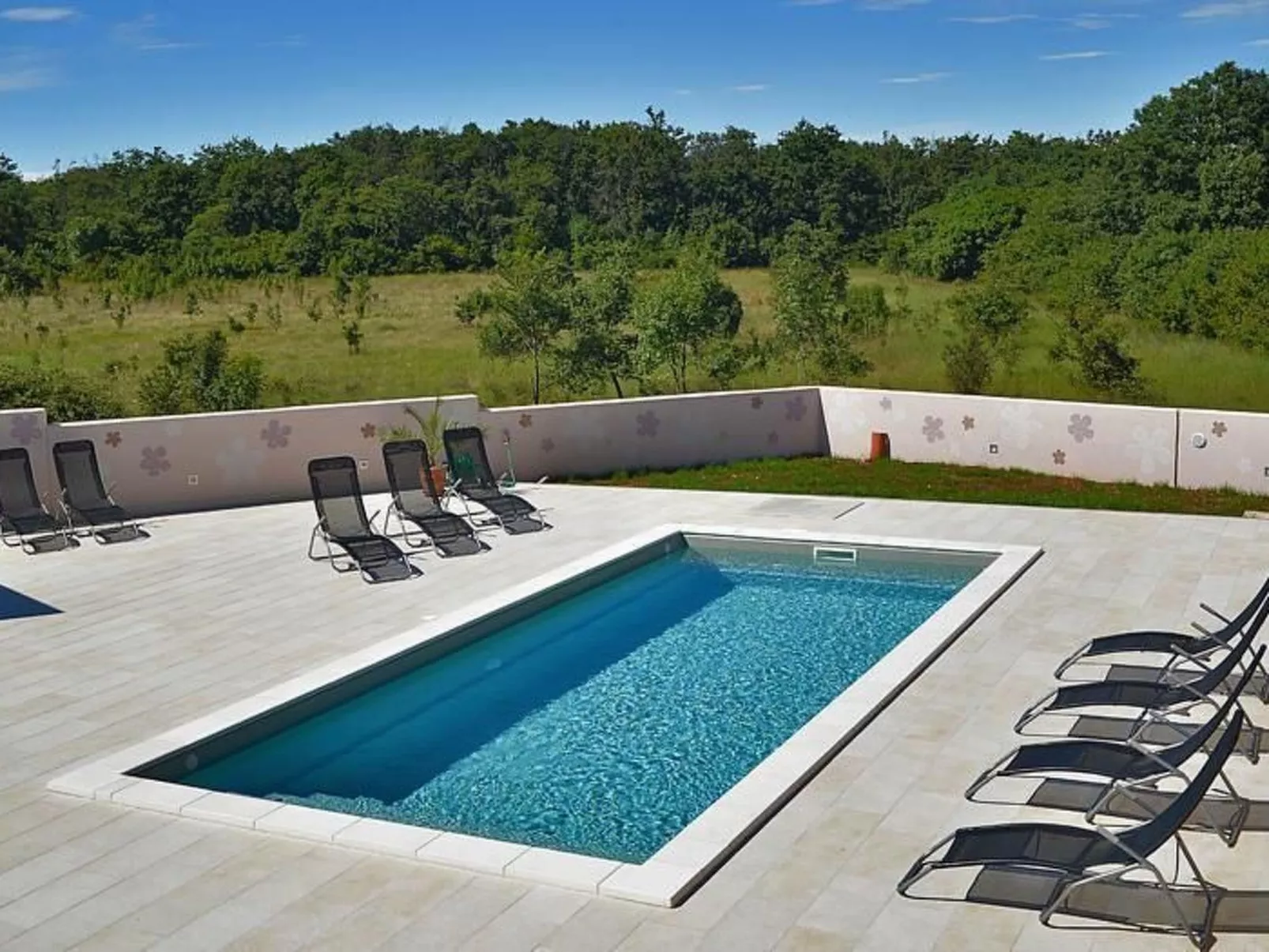 Villa Paolija' Wohnung mit Schwimmbad-Outside