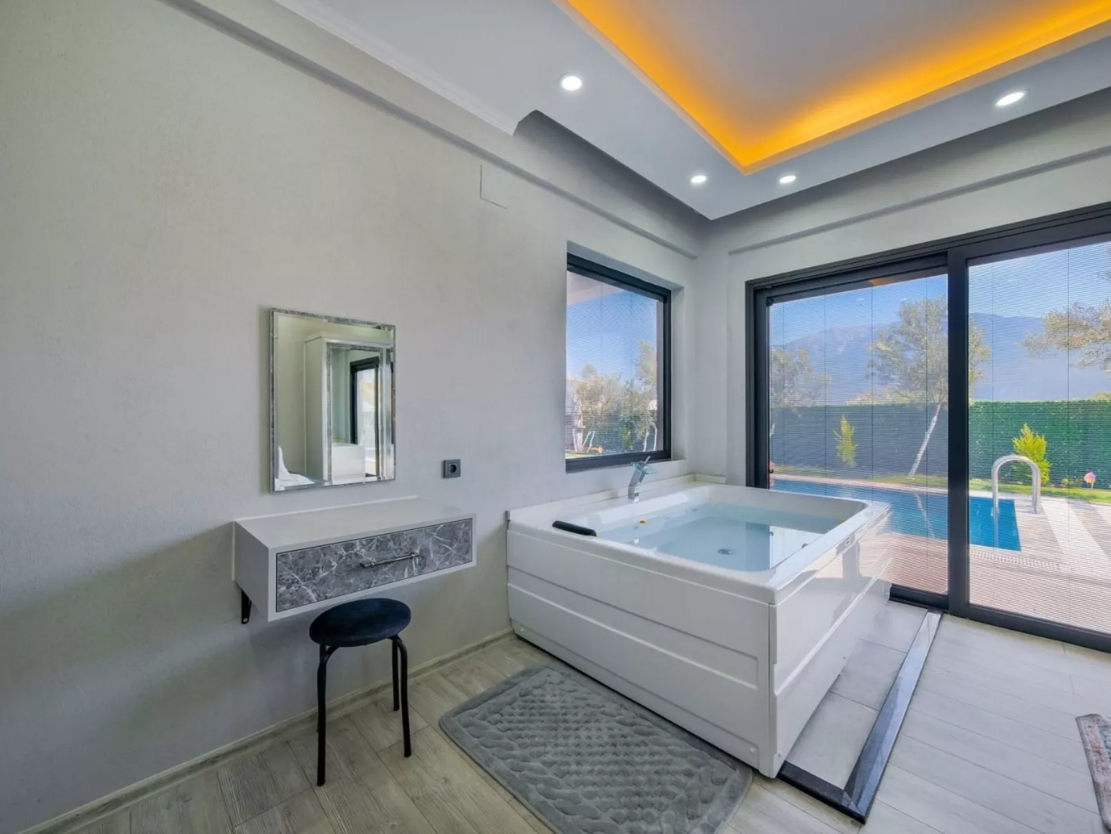 Villa in der Natur-Image-tags.info