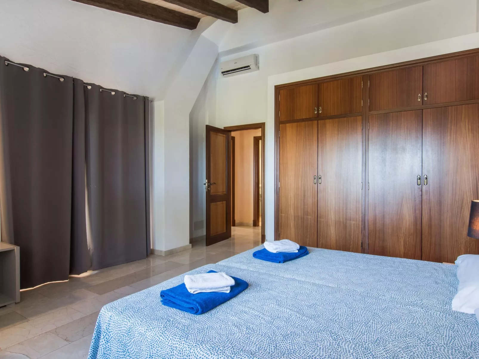 Forn Fumet  (ETV 899)-Image-tags.info