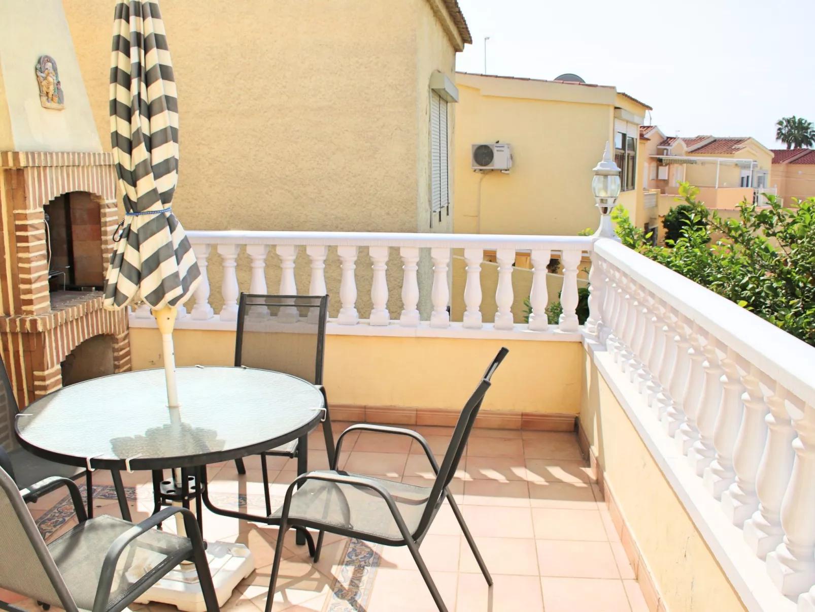 "Casa Caprichosa"-Dehors