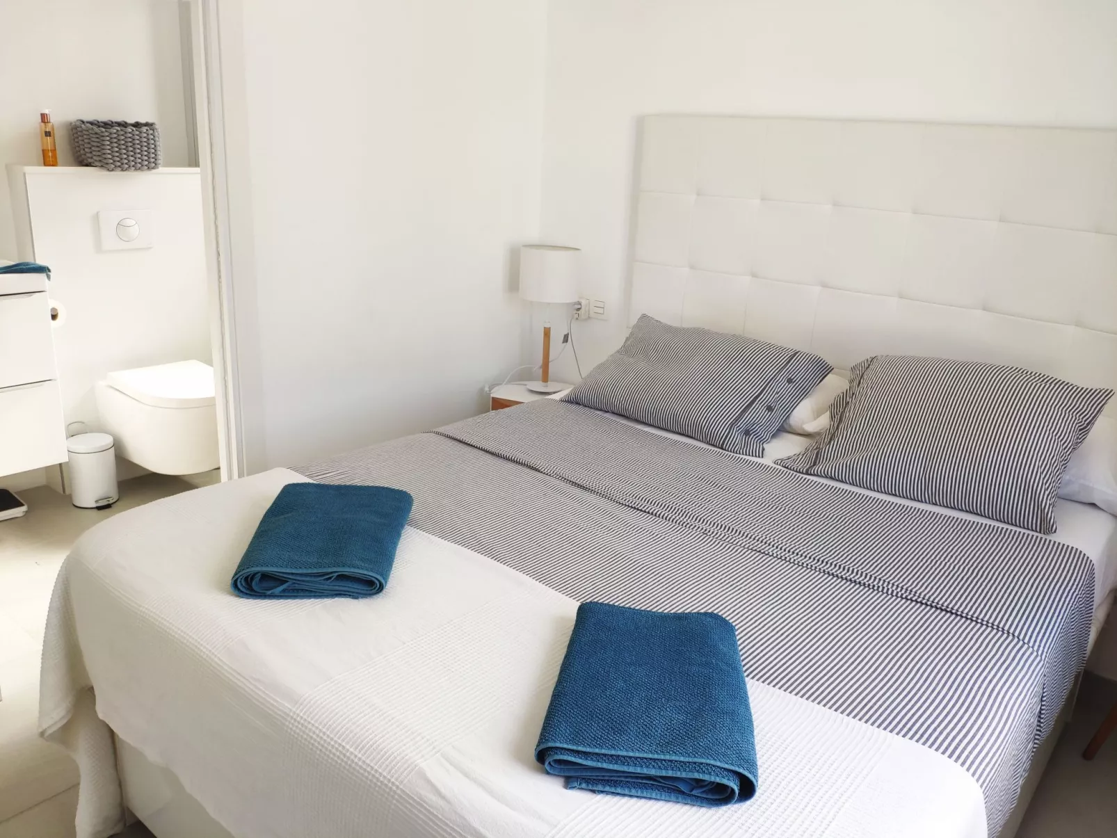 "Arenas house" mit Pool-Dedans