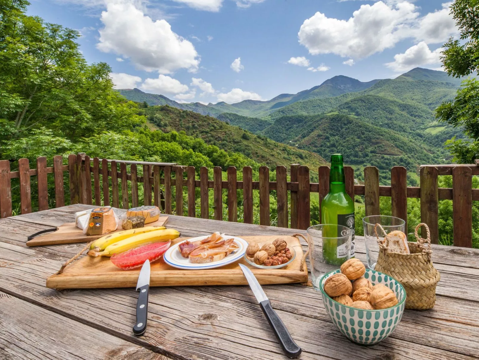 Berghütte mit Terrasse, Kamin und Jacuzzi-Image-tags.info