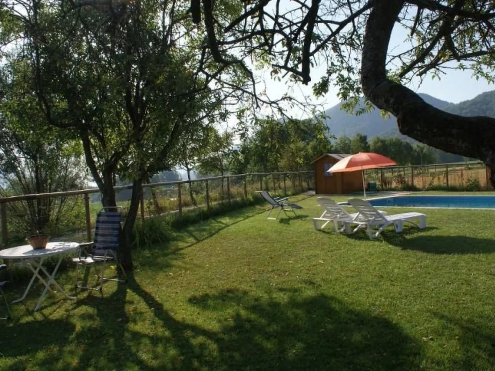 Wohnung El Graner mit großer Fensterfront-Outside